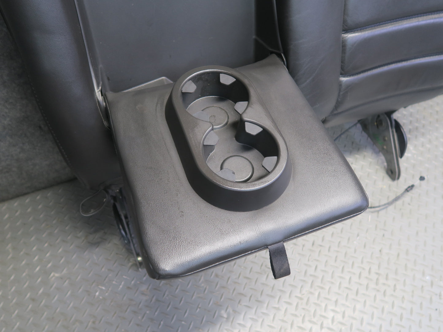 2005-2007 Hummer H2 Rear Left Seat Second 2ND ROW Upper Backrest Leather Cushion