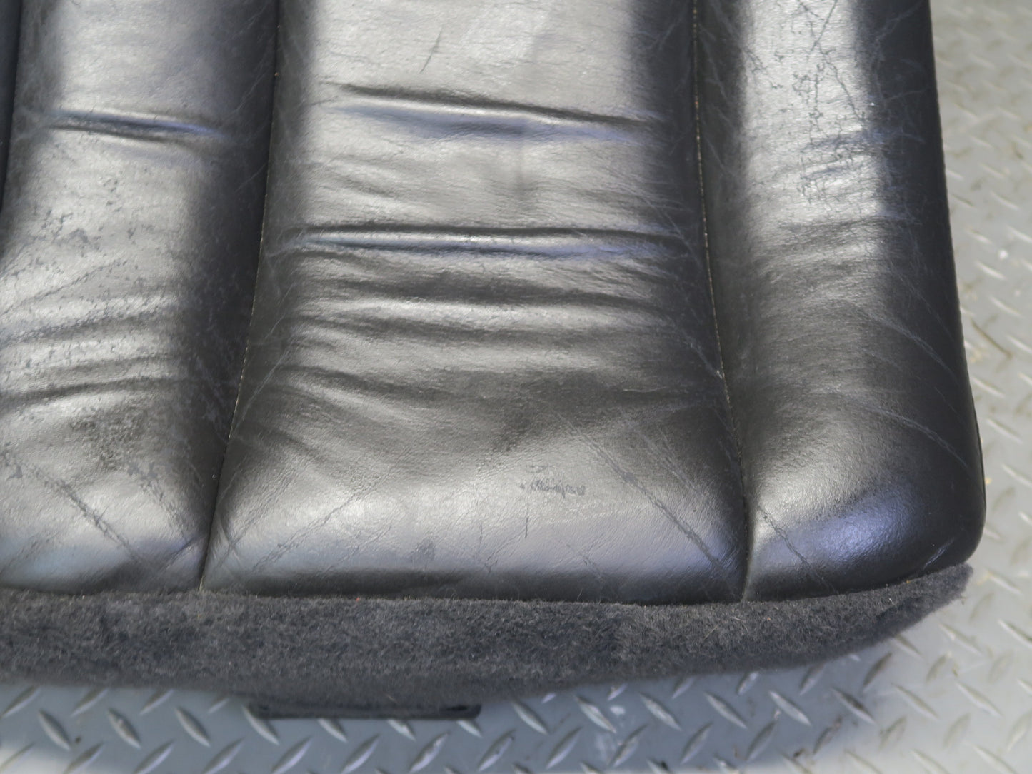 2005-2007 Hummer H2 Rear Left Second 2ND ROW Seat Lower Leather Cushion