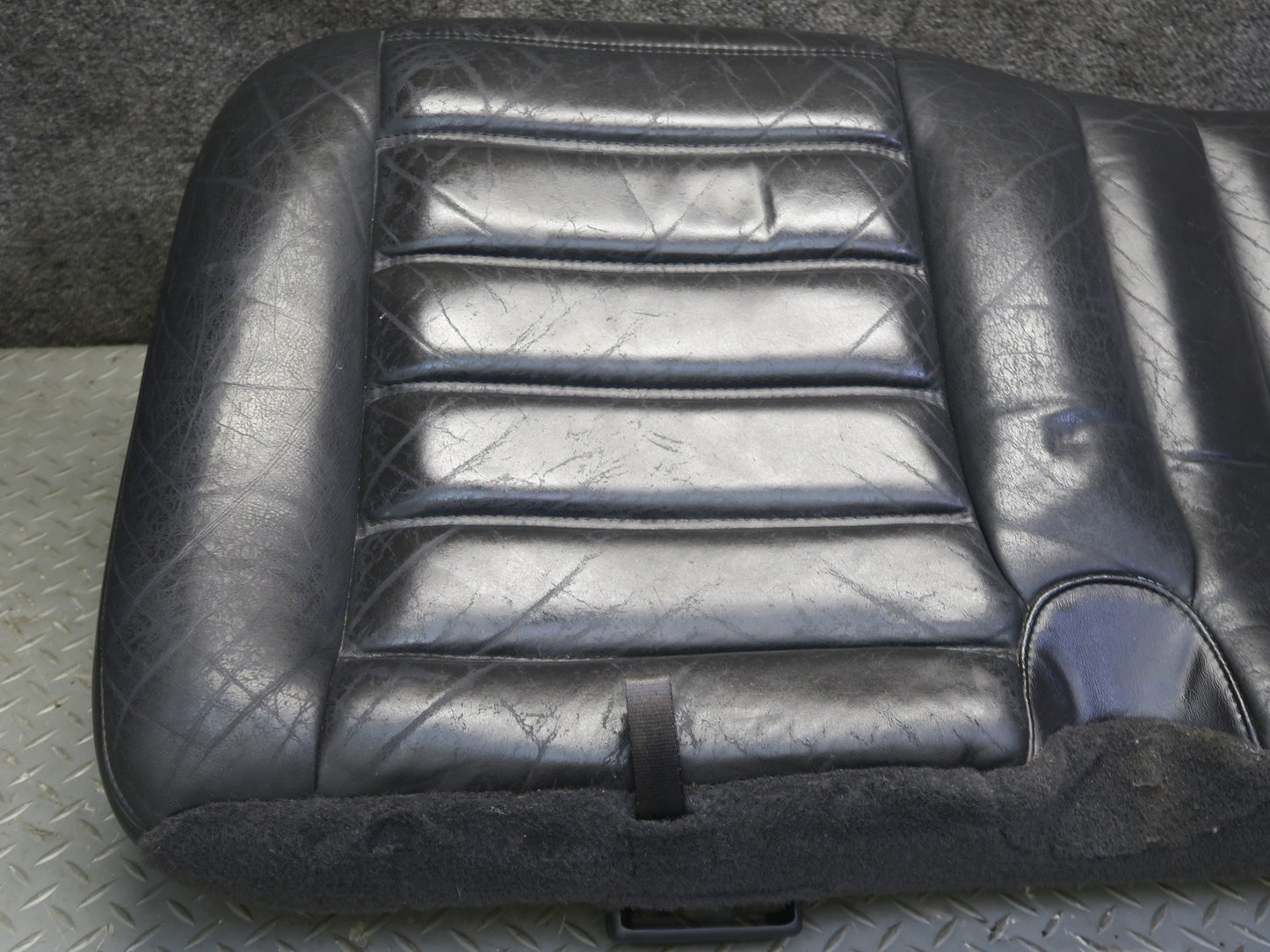 2005-2007 Hummer H2 Rear Left Second 2ND ROW Seat Lower Leather Cushion