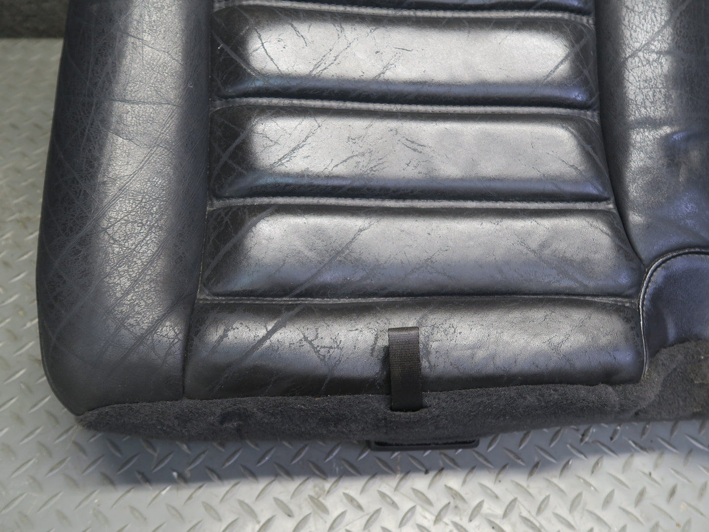 2005-2007 Hummer H2 Rear Left Second 2ND ROW Seat Lower Leather Cushion