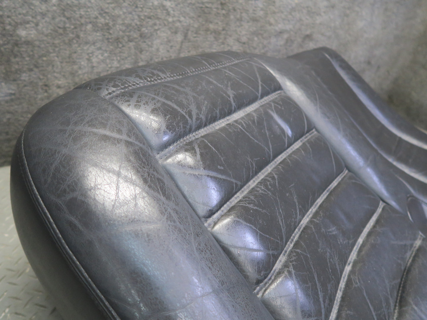 2005-2007 Hummer H2 Rear Left Second 2ND ROW Seat Lower Leather Cushion