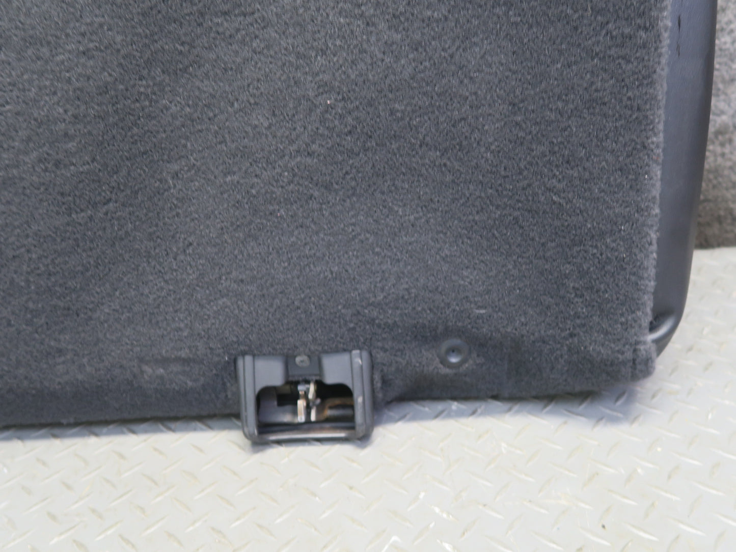 2005-2007 Hummer H2 Rear Left Second 2ND ROW Seat Lower Leather Cushion