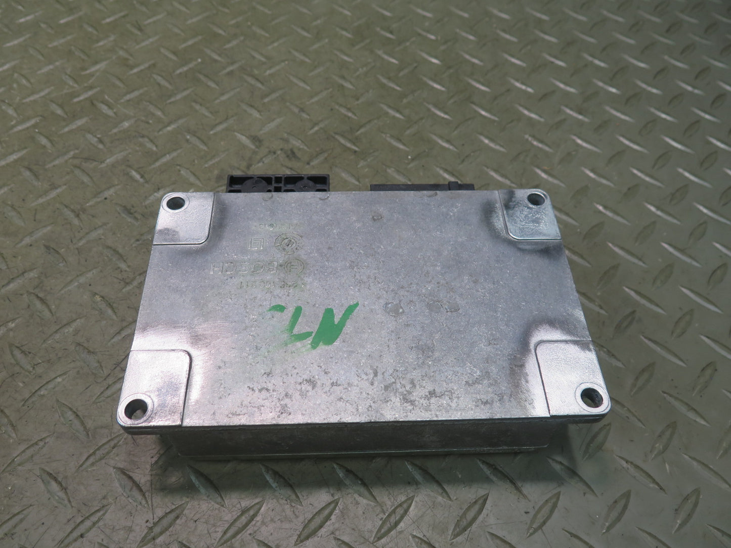 03-12 Mercedes R230 Sl-class Battery Stabilization Control Module 2305401045 OEM