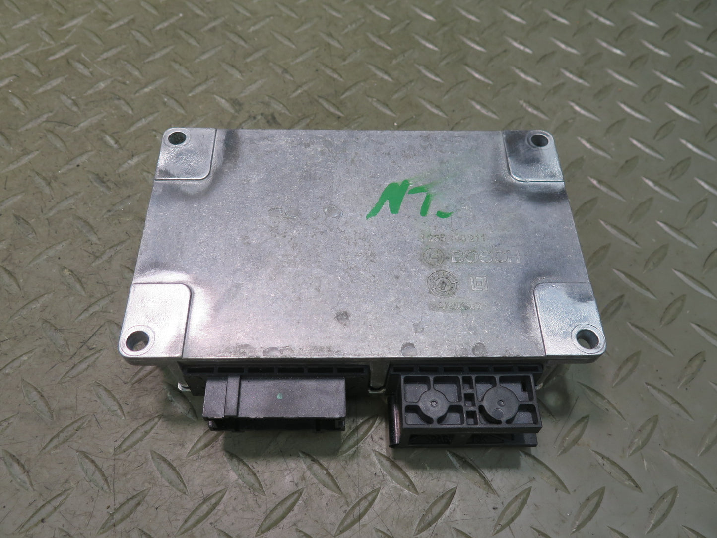 03-12 Mercedes R230 Sl-class Battery Stabilization Control Module 2305401045 OEM