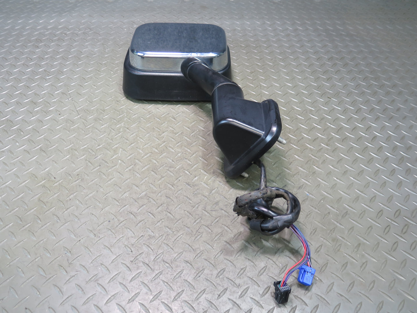 2003-2005 Hummer H2 Right Door Exterior Heated Side View Mirror