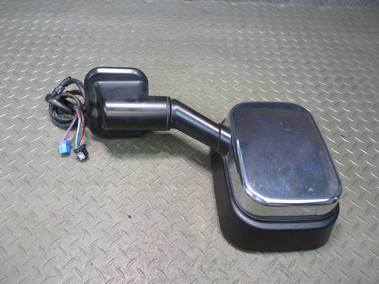 2003-2005 Hummer H2 Left Door Exterior Heated Side View Mirror