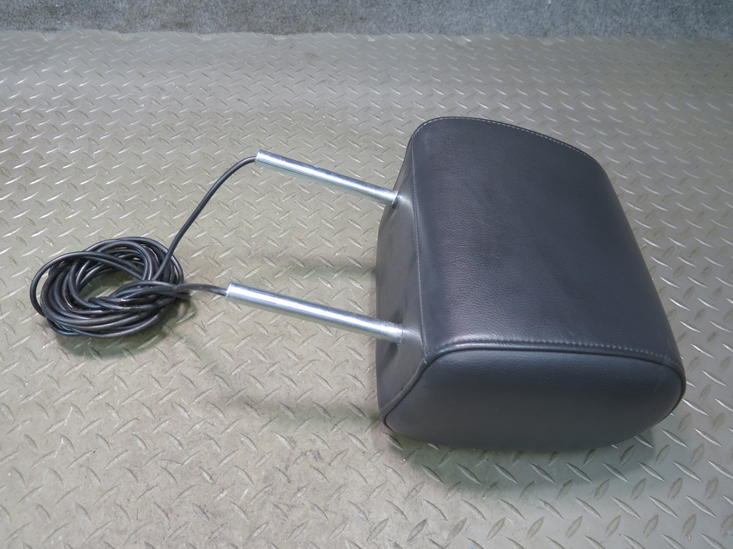 08-15 Audi 4L Q7 Set of 2 Front Leather Headrest w Monitor & Interface Box OEM