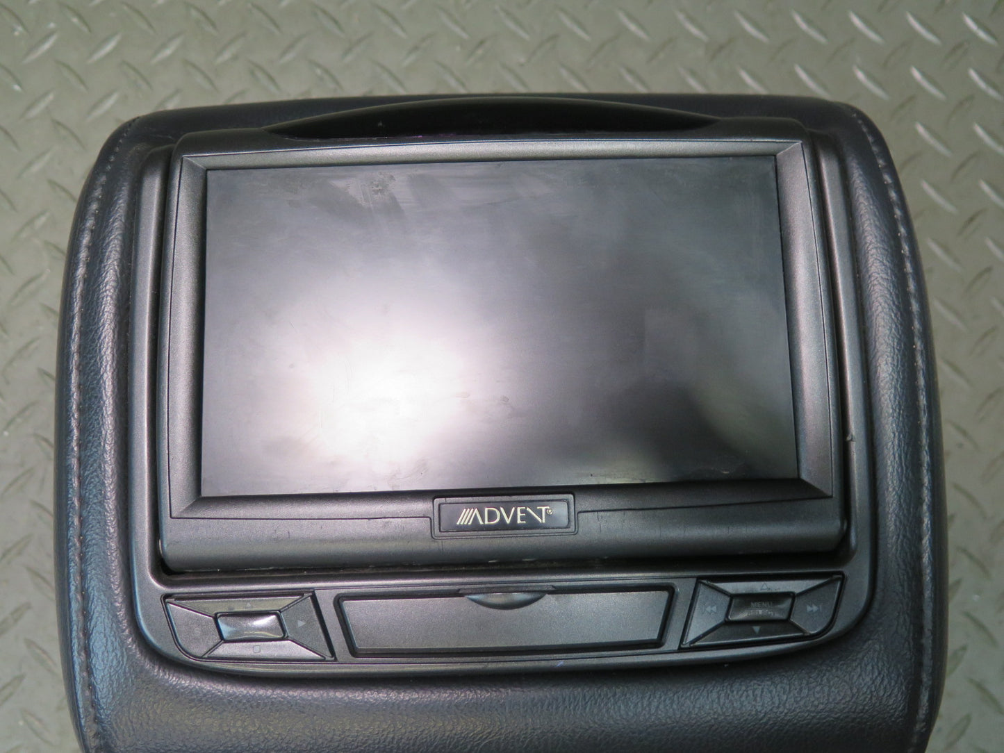08-15 Audi 4L Q7 Set of 2 Front Leather Headrest w Monitor & Interface Box OEM