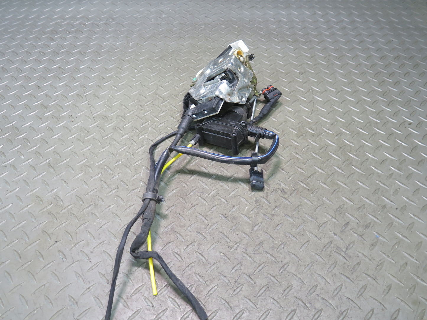 94-02 Mercedes R129 SL500 Left Door Lock Latch Actuator OEM