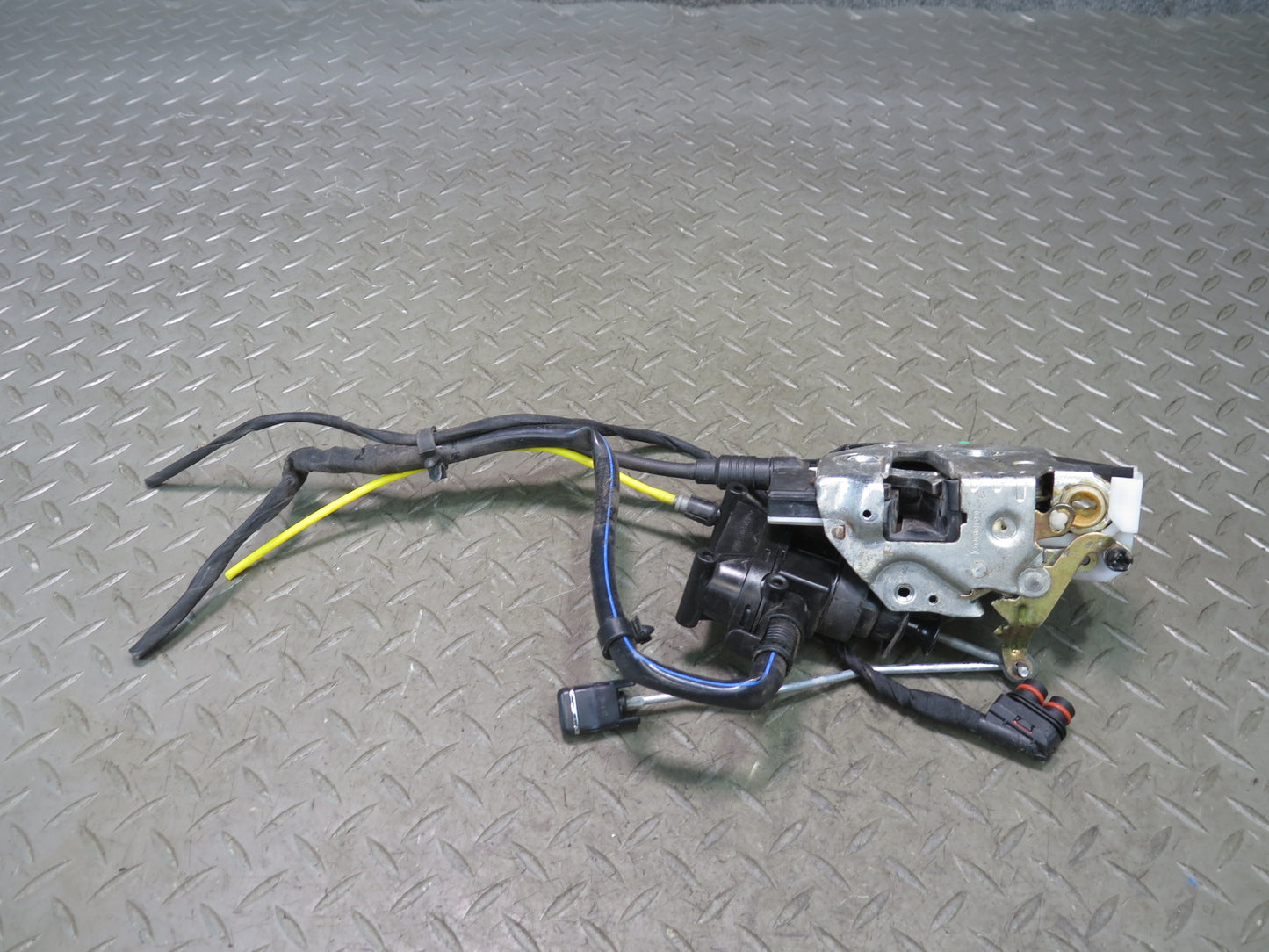 94-02 Mercedes R129 SL500 Left Door Lock Latch Actuator OEM