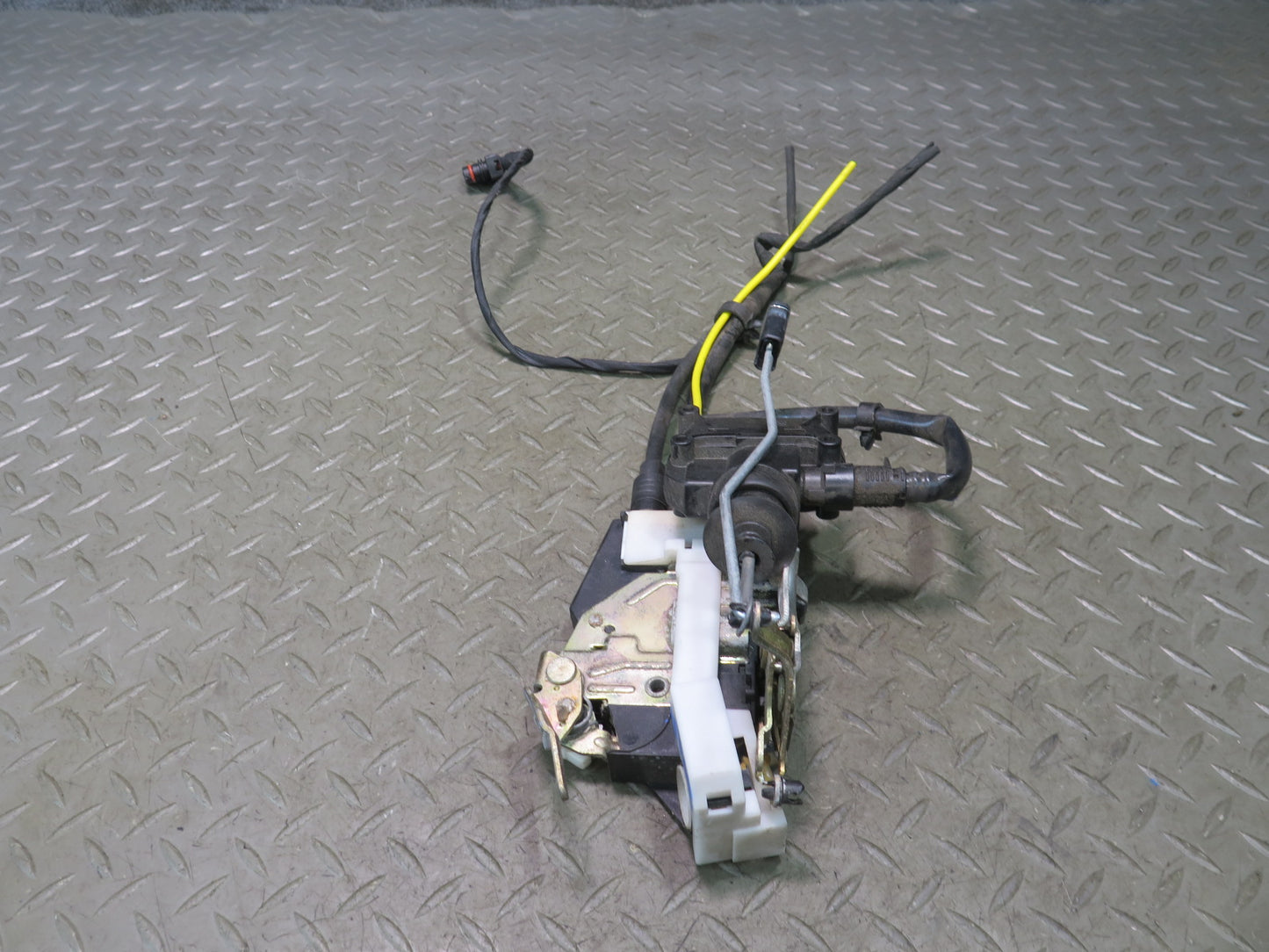 94-02 Mercedes R129 SL500 Left Door Lock Latch Actuator OEM