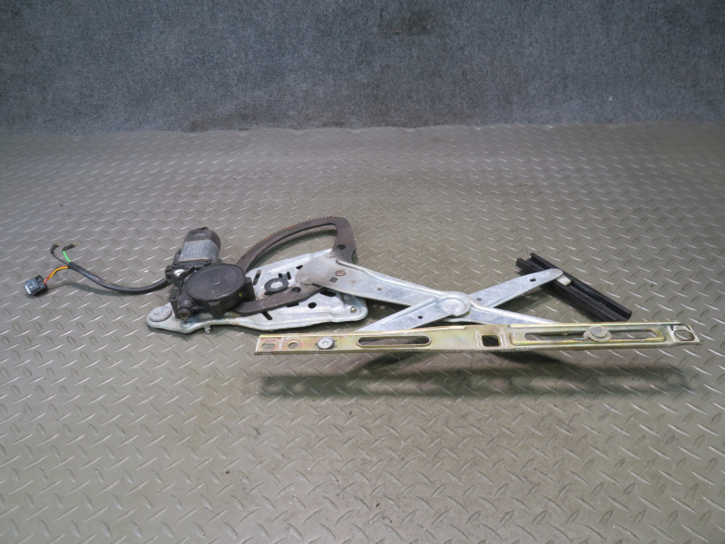 94-02 Mercedes R129 SL500 Left Door Window Regulator w Motor OEM