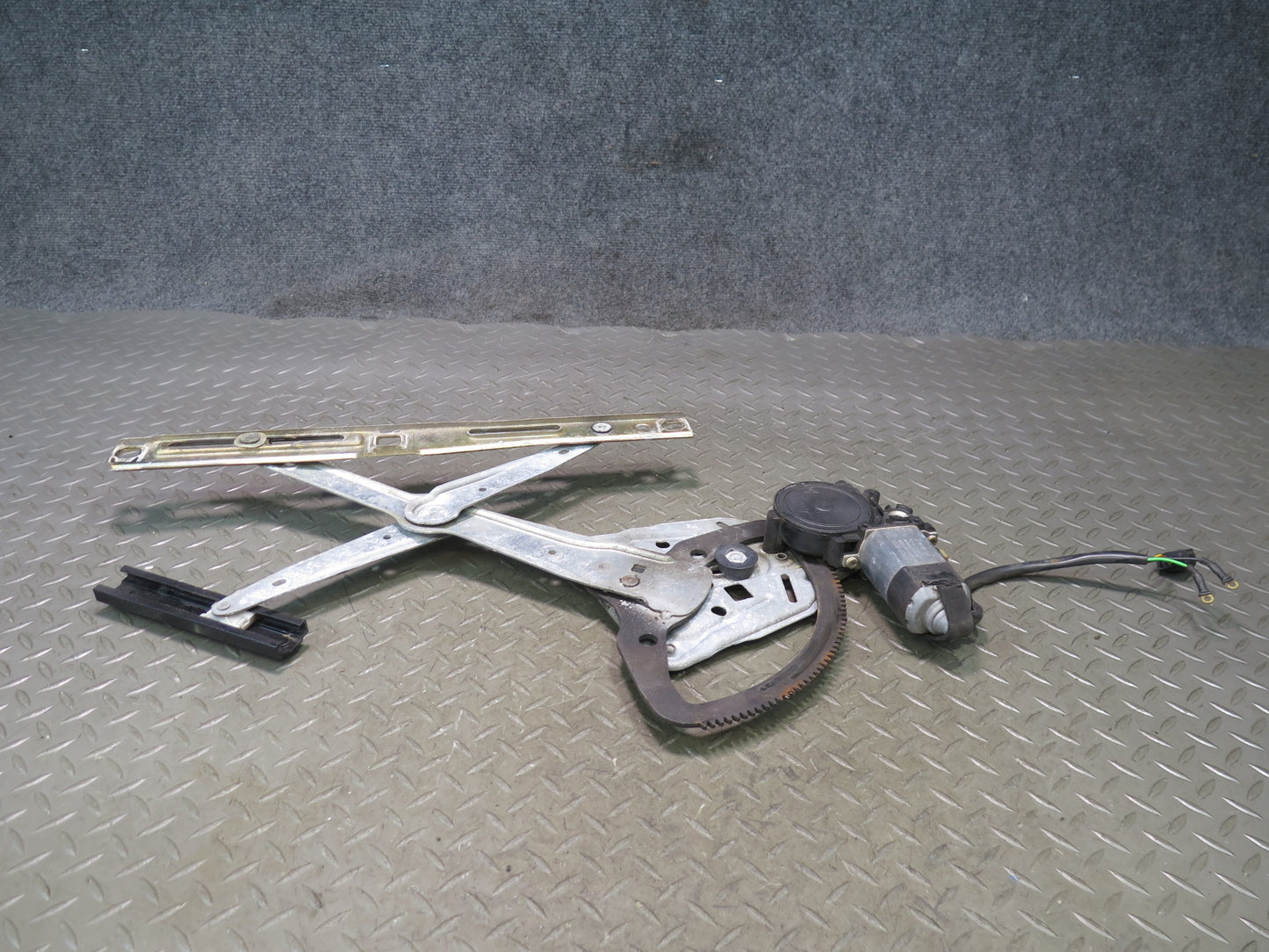 94-02 Mercedes R129 SL500 Left Door Window Regulator w Motor OEM