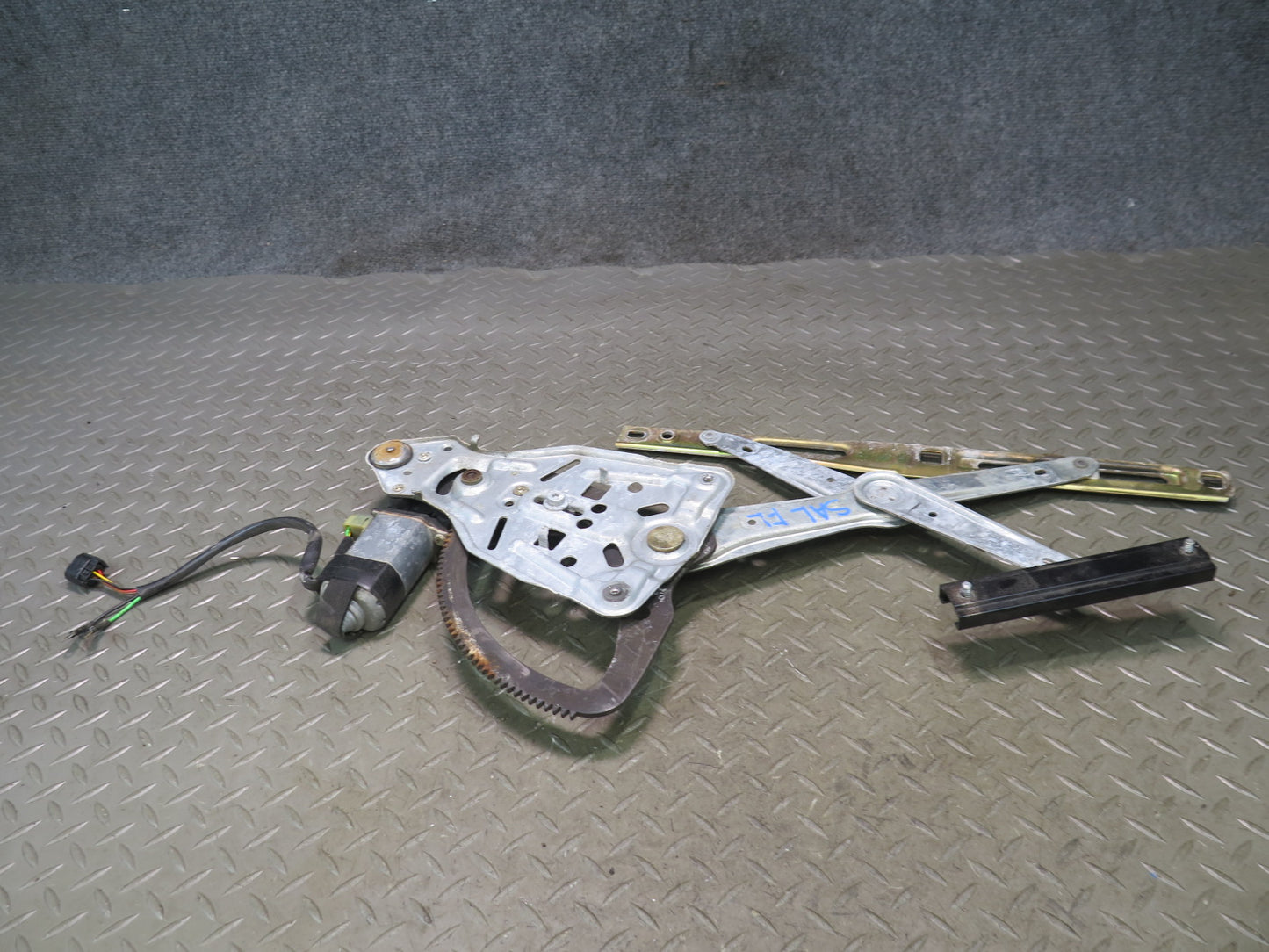 94-02 Mercedes R129 SL500 Left Door Window Regulator w Motor OEM