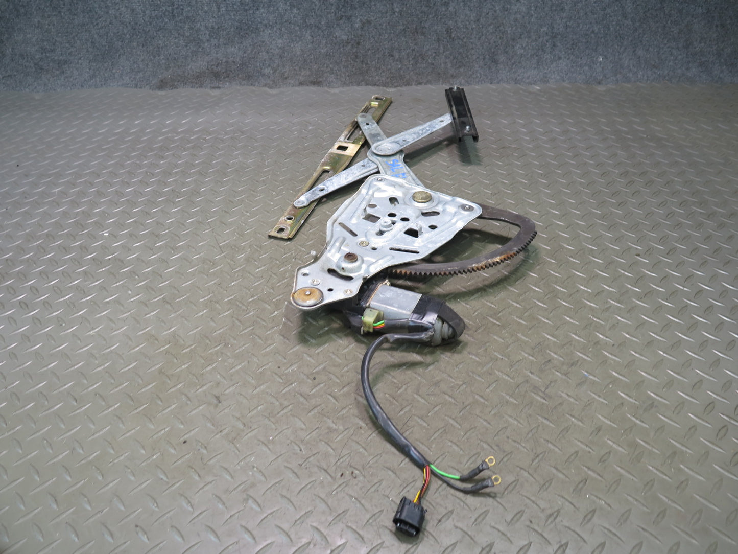 94-02 Mercedes R129 SL500 Left Door Window Regulator w Motor OEM