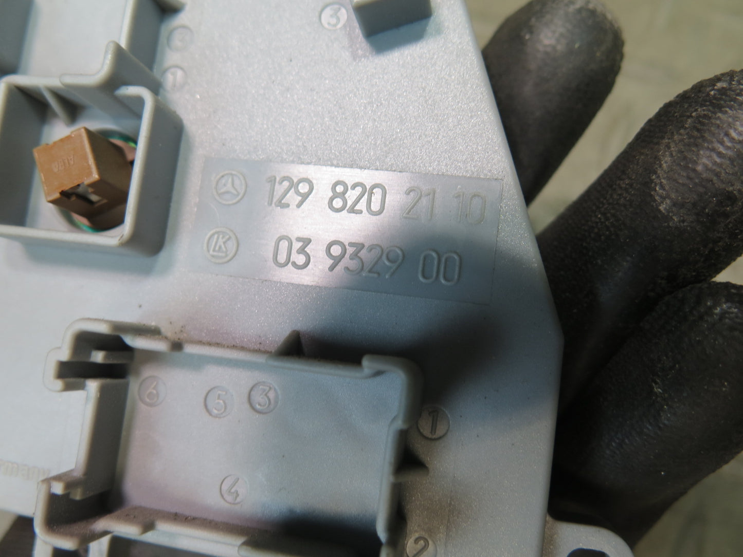 96-02 Mercedes R129 SL Front Left Seat Adjust Control Switch 1298202110 OEM