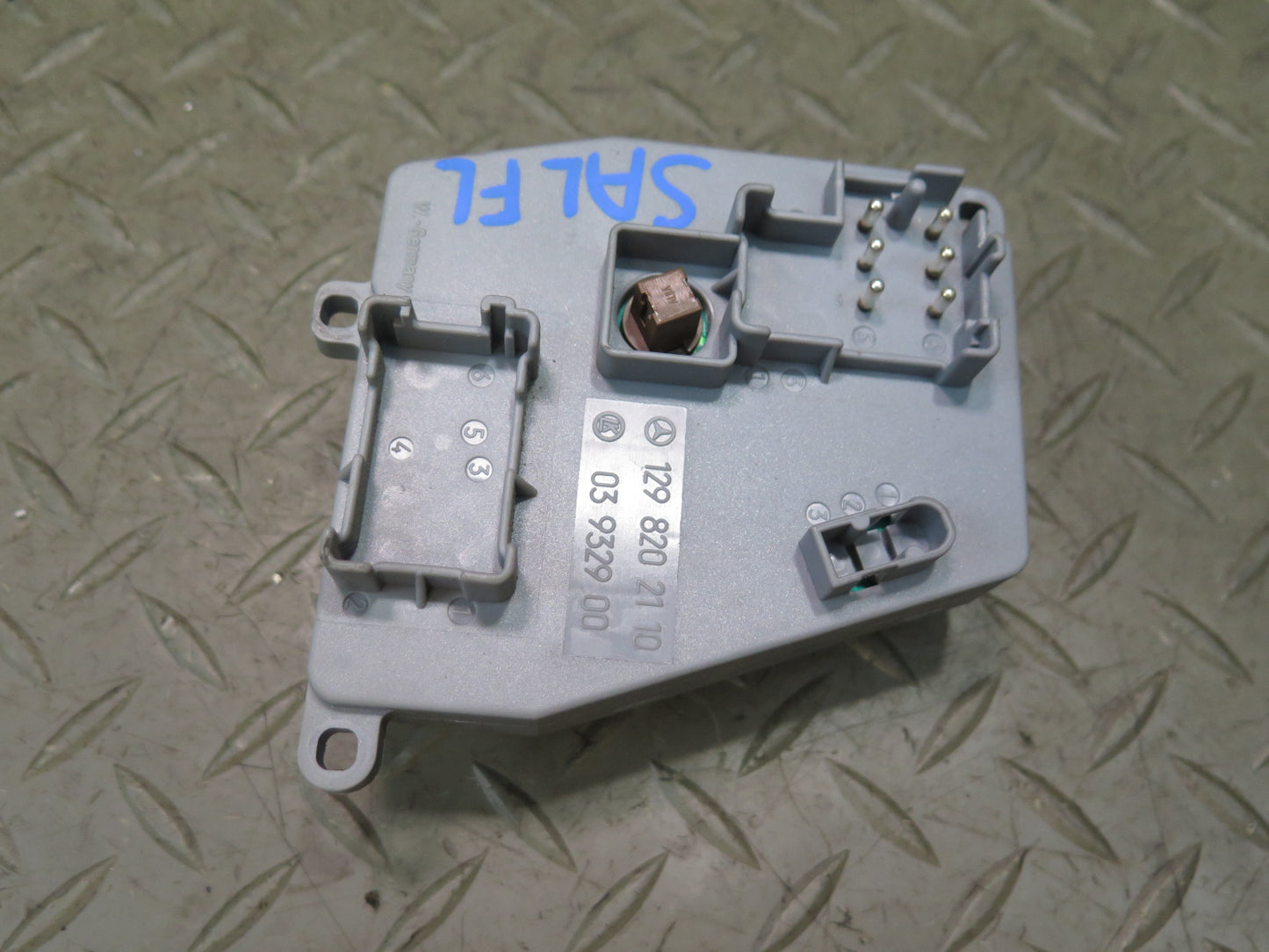 96-02 Mercedes R129 SL Front Left Seat Adjust Control Switch 1298202110 OEM