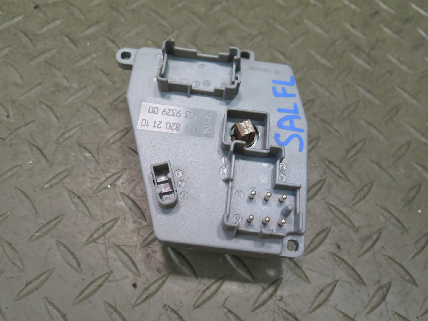 96-02 Mercedes R129 SL Front Left Seat Adjust Control Switch 1298202110 OEM