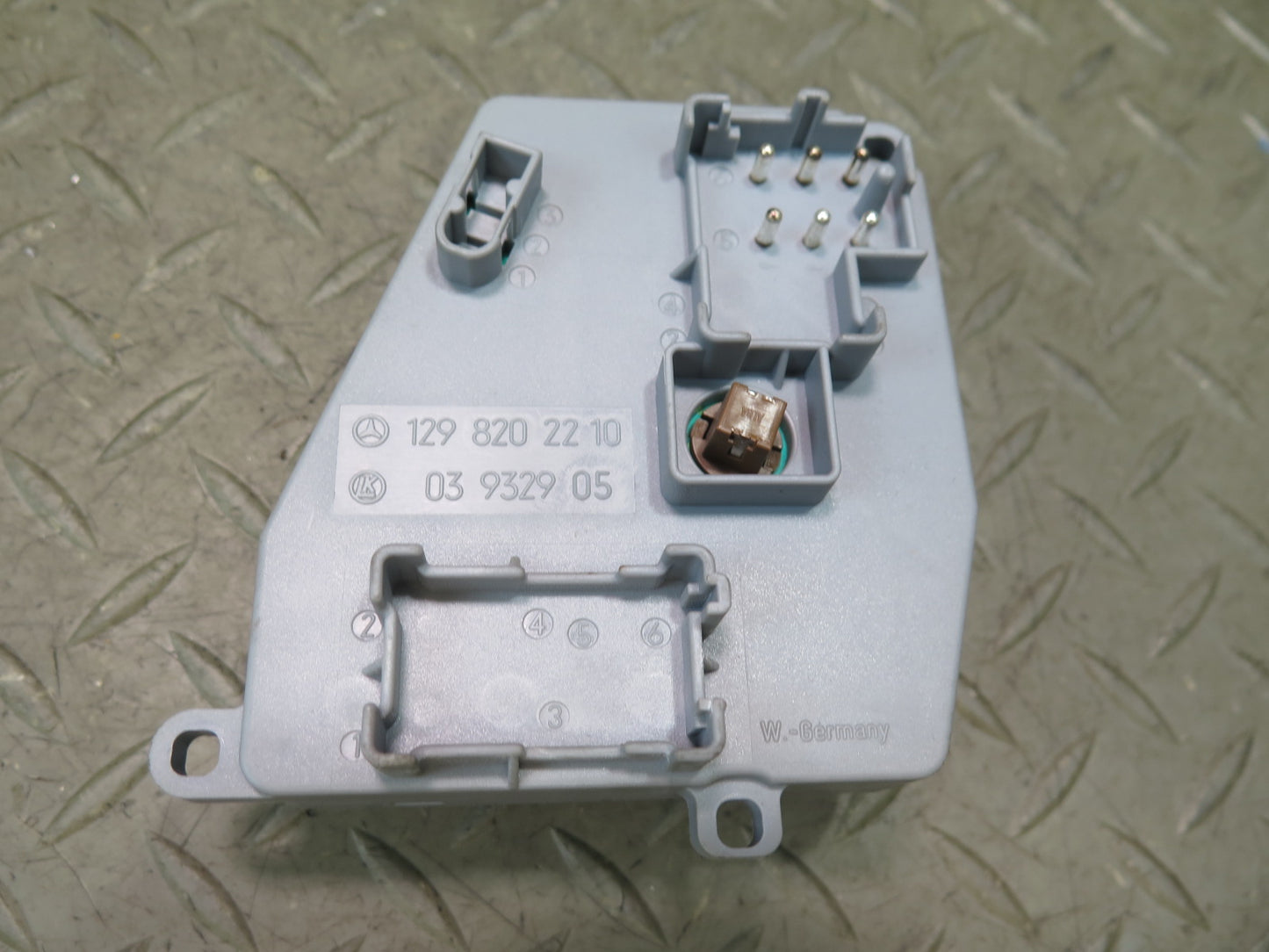 96-02 Mercedes R129 SL500 Right Seat Adjust Control Switch 1298202210 OEM