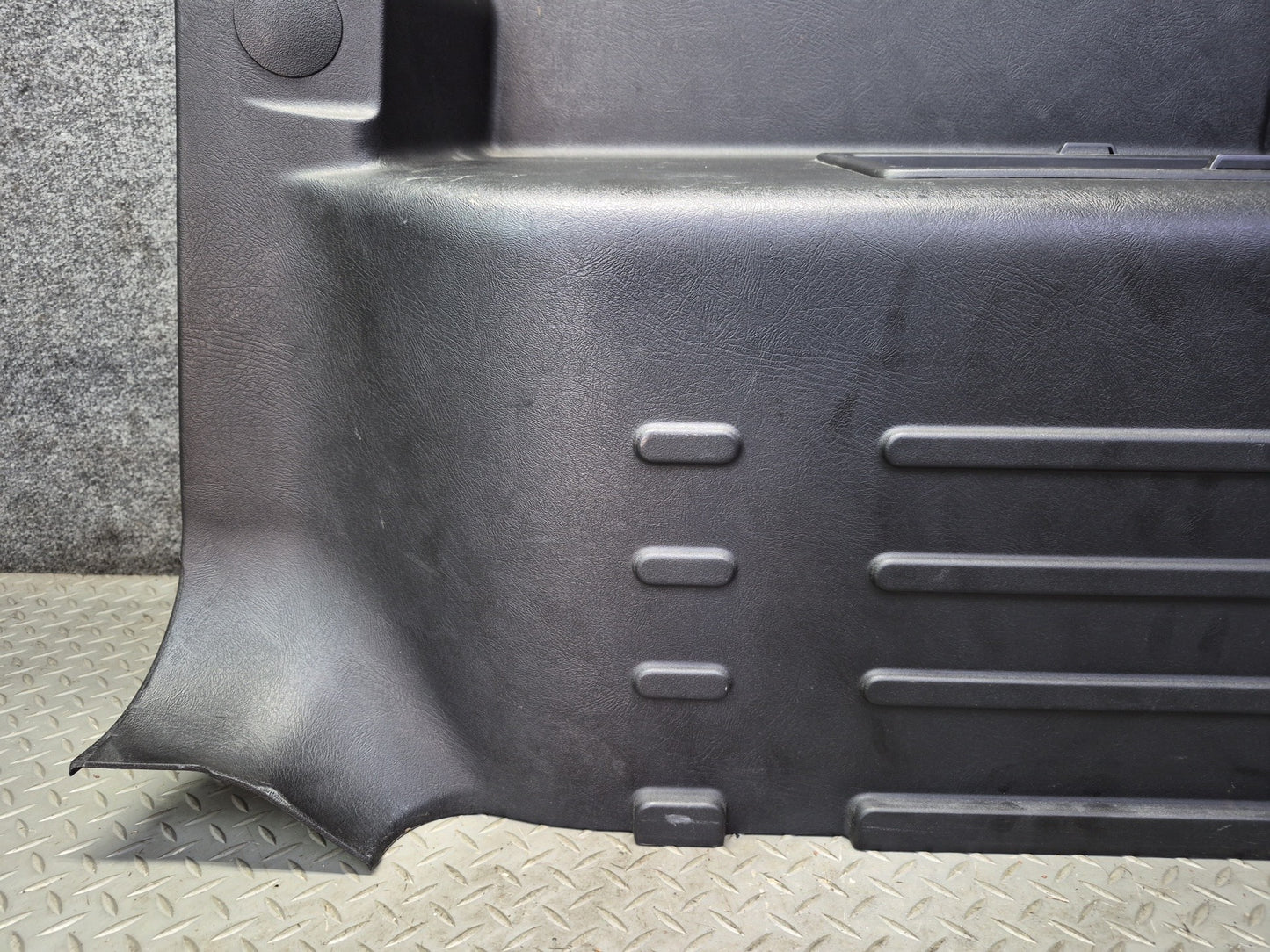 2005-2007 Hummer H2 Rear Left & Right Trunk Quarter Panel Trim Cover Set of 2