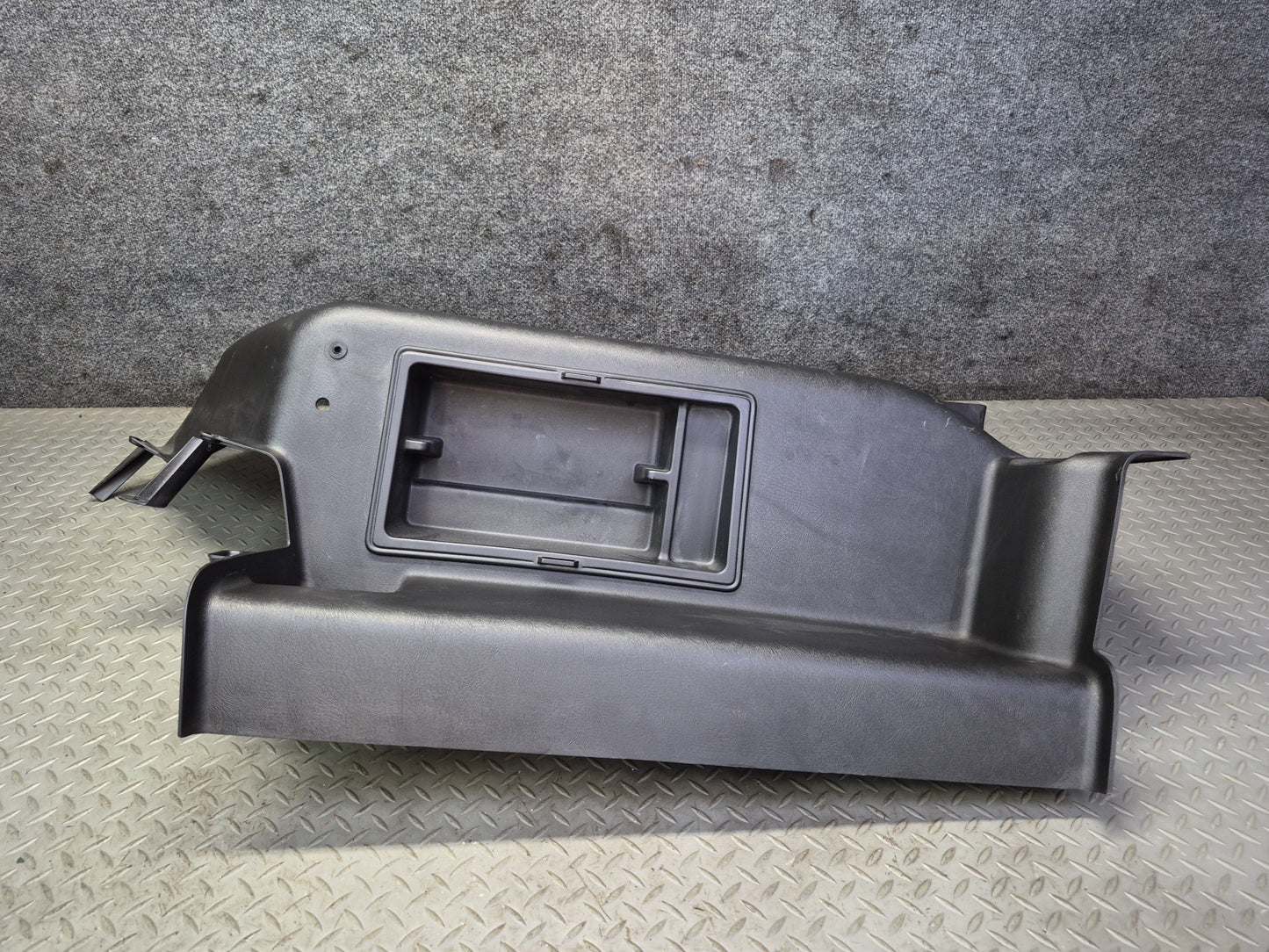 2005-2007 Hummer H2 Rear Left & Right Trunk Quarter Panel Trim Cover Set of 2