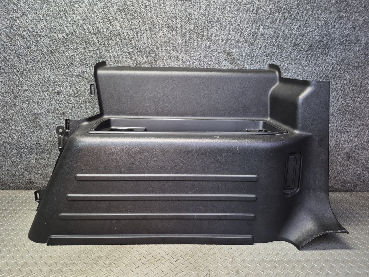 2005-2007 Hummer H2 Rear Left & Right Trunk Quarter Panel Trim Cover Set of 2