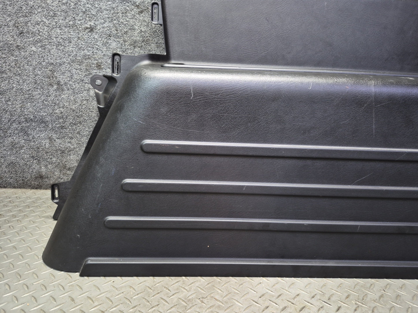 2005-2007 Hummer H2 Rear Left & Right Trunk Quarter Panel Trim Cover Set of 2