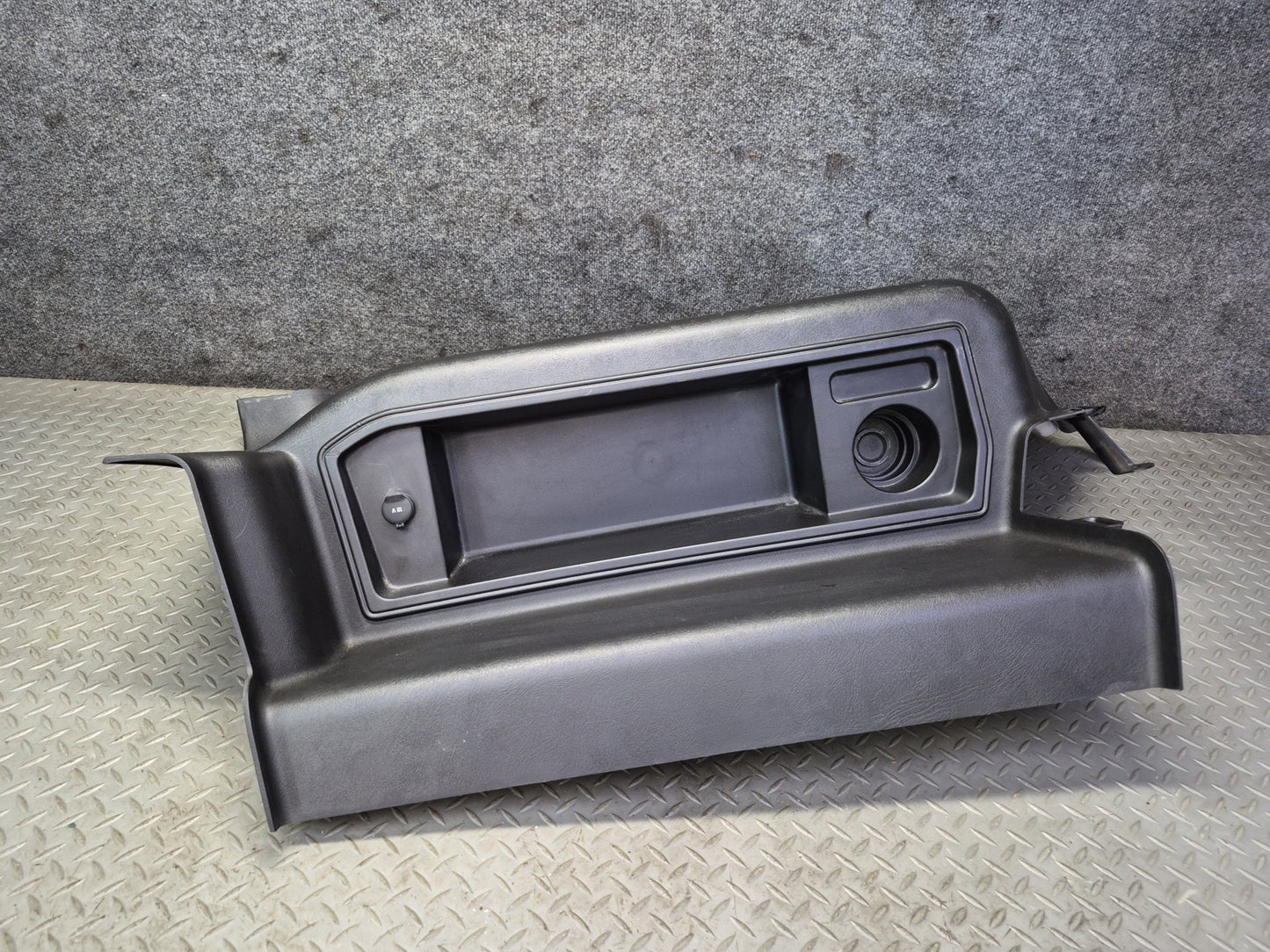 2005-2007 Hummer H2 Rear Left & Right Trunk Quarter Panel Trim Cover Set of 2