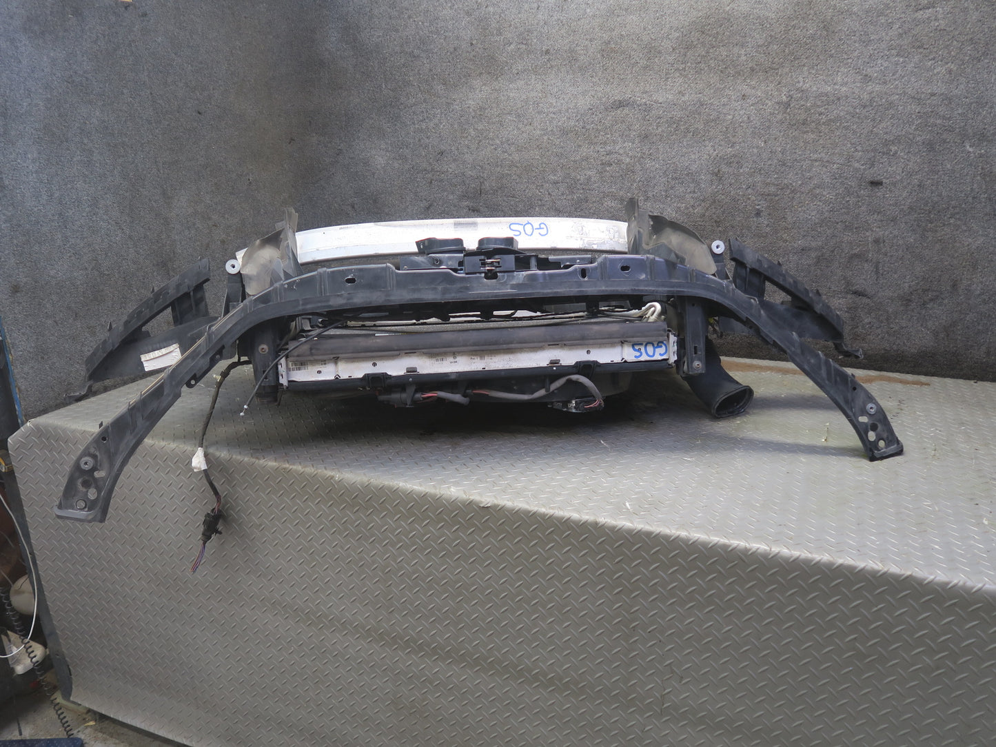 11-15 Audi 4L Q7 3.0L Radiator Core Support A/C Condenser Cooling Fan Set OEM