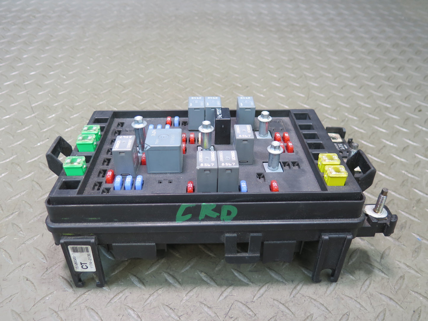 2004 Chevrolet SSR 5.3L Engine Fuse Box 15106508 OEM