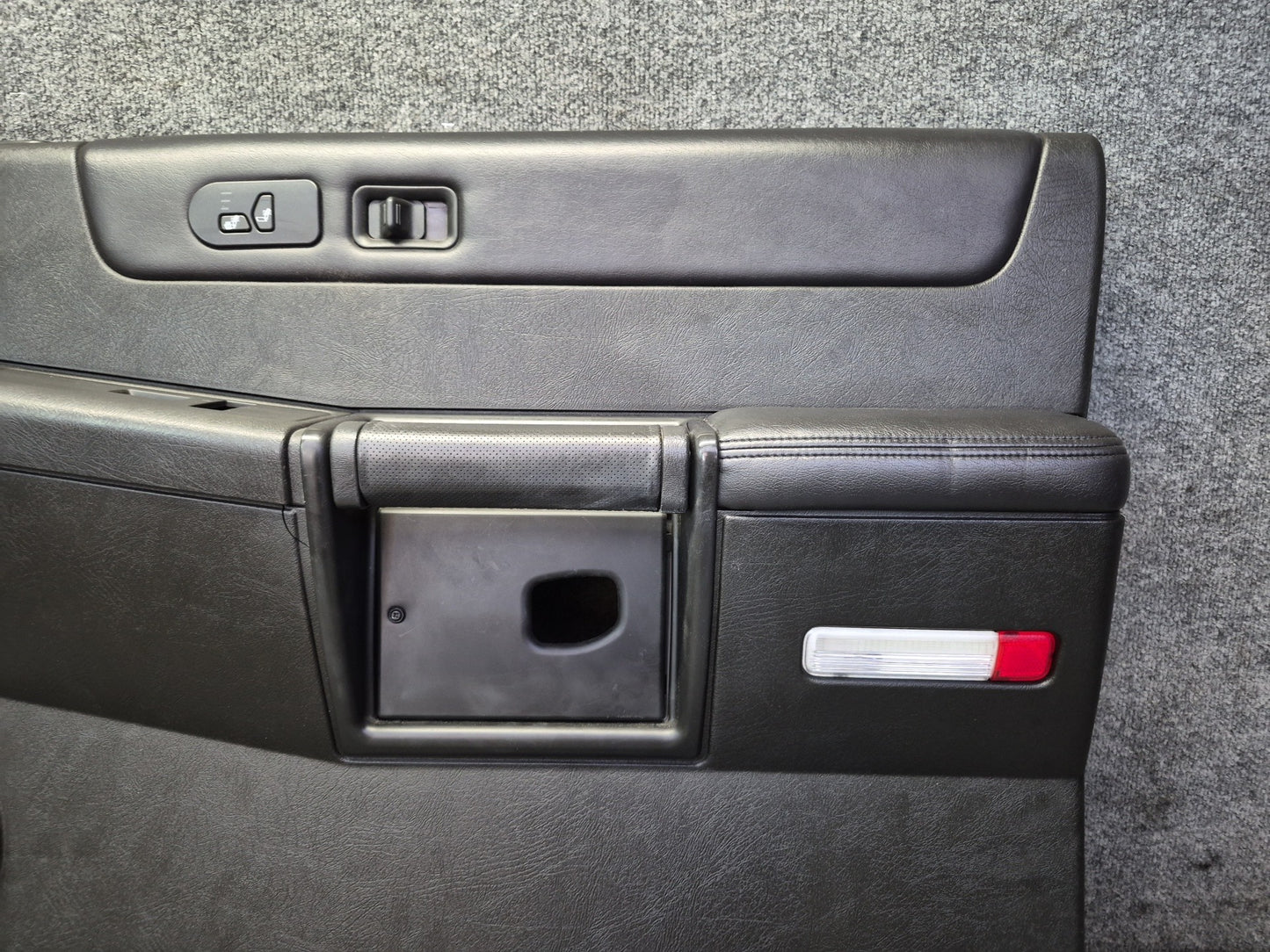 2005-2007 Hummer H2 Front Left & Right Door Interior Trim Cover Panel Set of 2