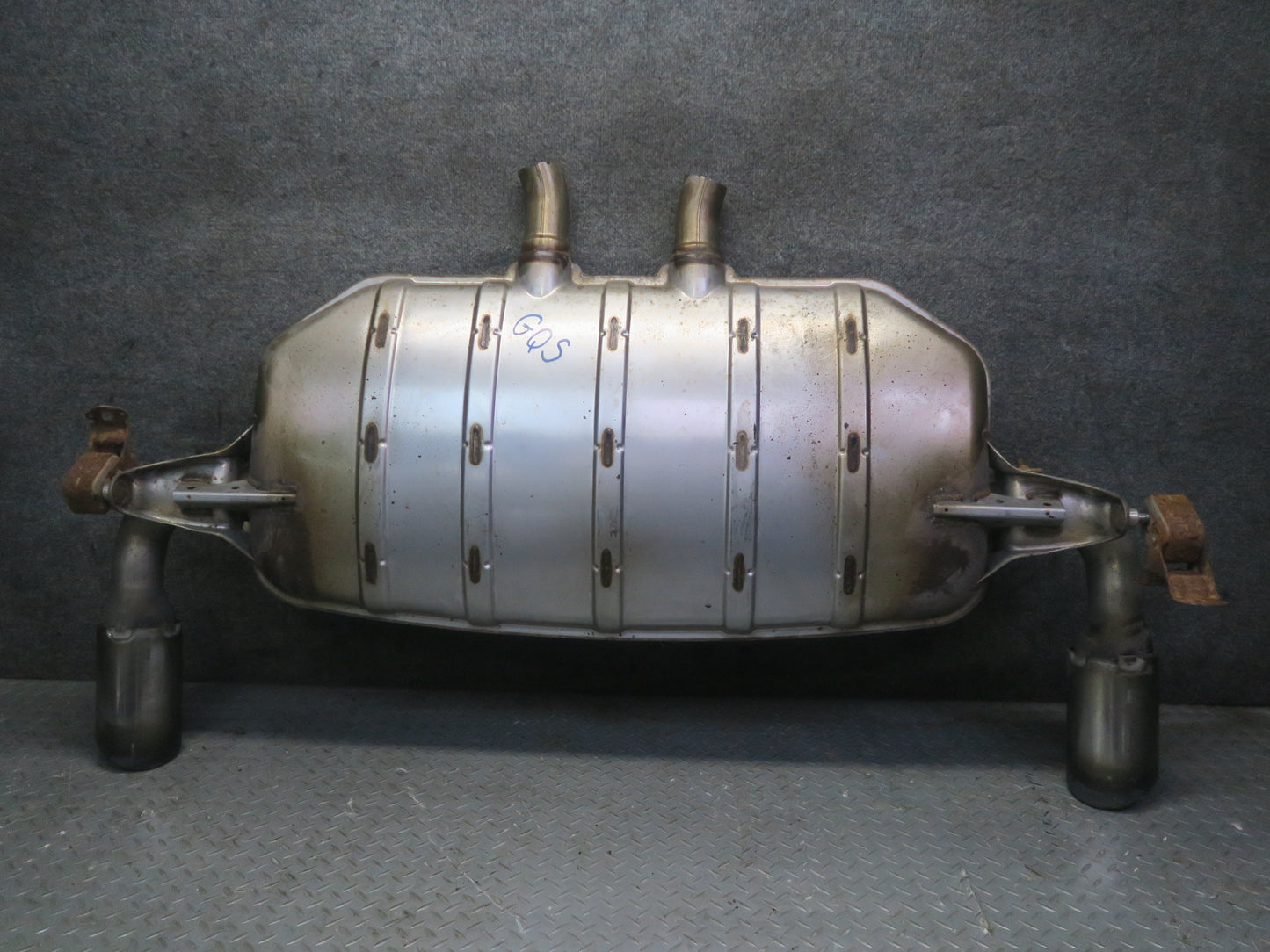 11-15 Audi 4L Q7 3.0L Rear Exhaust Muffler w Tips OEM