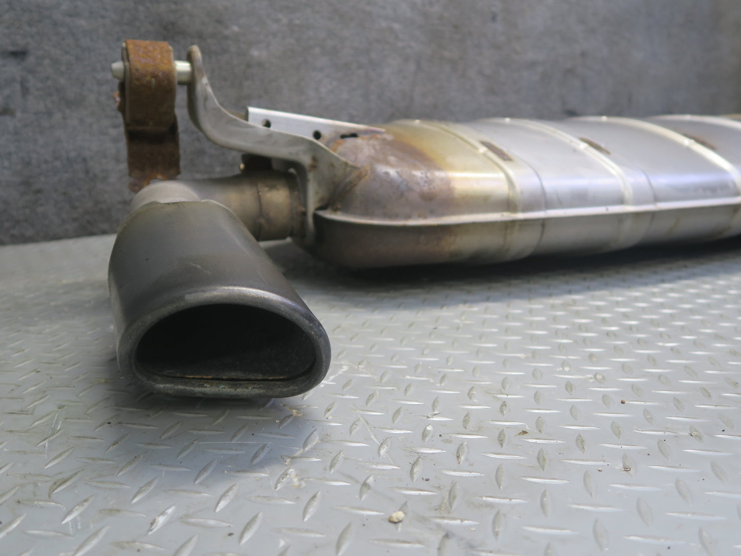 11-15 Audi 4L Q7 3.0L Rear Exhaust Muffler w Tips OEM