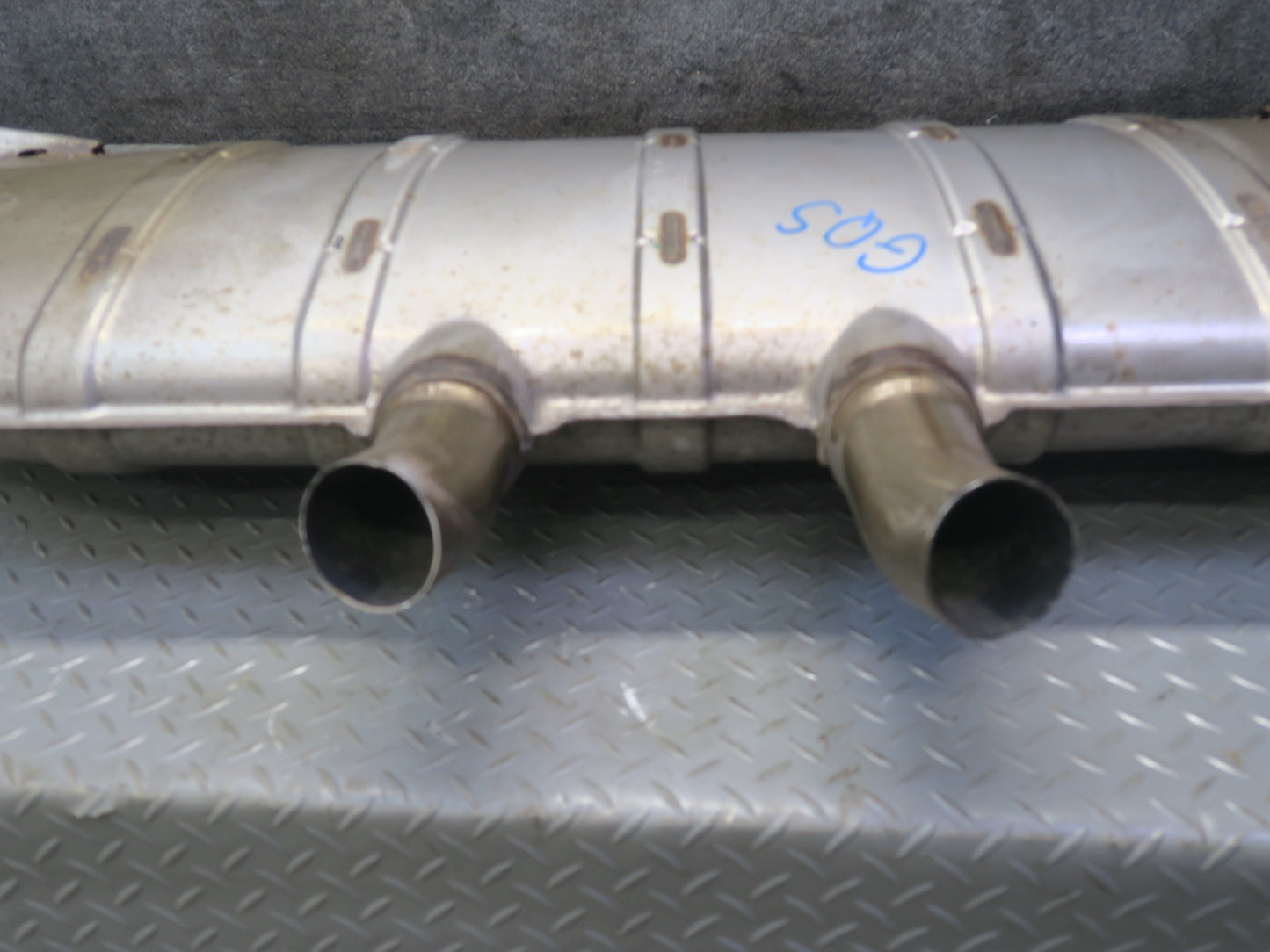 11-15 Audi 4L Q7 3.0L Rear Exhaust Muffler w Tips OEM