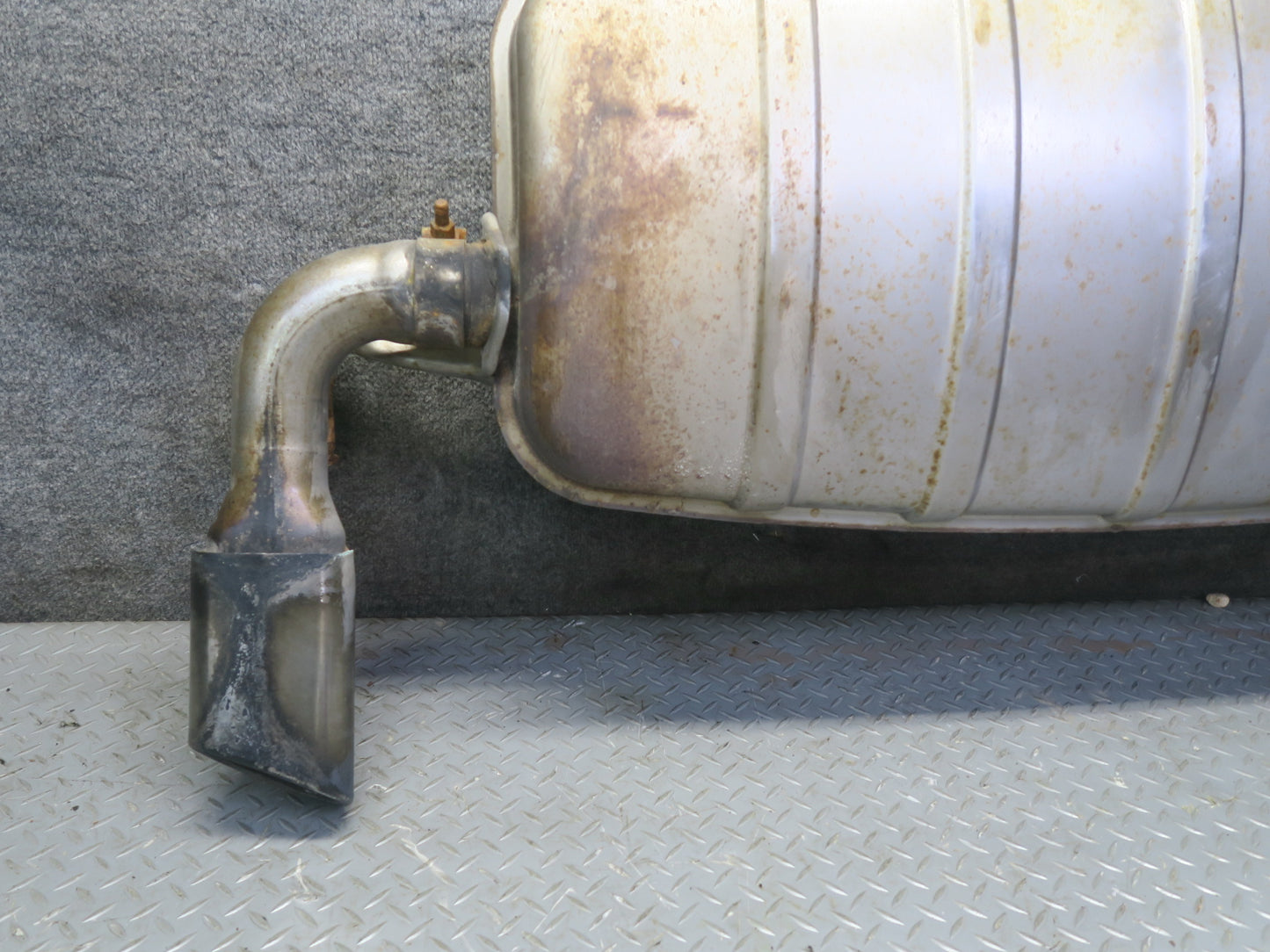 11-15 Audi 4L Q7 3.0L Rear Exhaust Muffler w Tips OEM