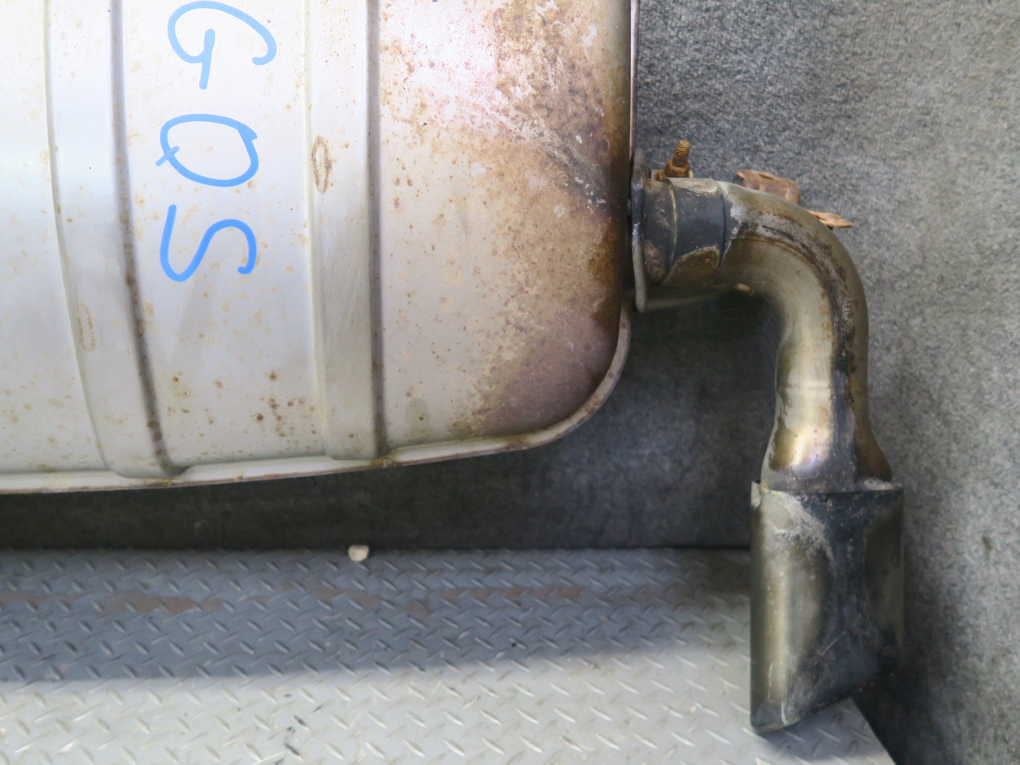 11-15 Audi 4L Q7 3.0L Rear Exhaust Muffler w Tips OEM