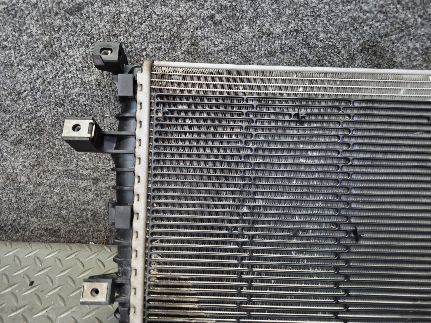 11-15 Audi 4L Q7 3.0L Left or Right Engine Secondary Auxiliary Radiator OEM