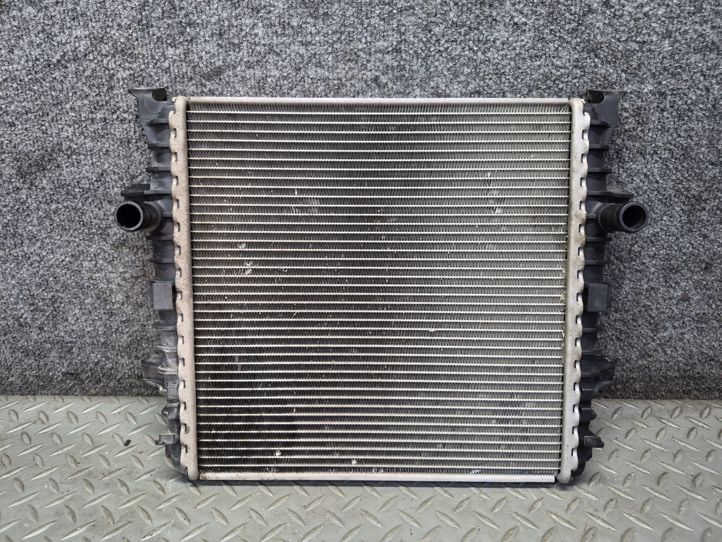 11-15 Audi 4L Q7 3.0L Left or Right Engine Secondary Auxiliary Radiator OEM