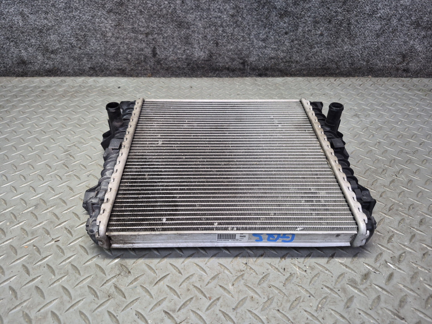 11-15 Audi 4L Q7 3.0L Left or Right Engine Secondary Auxiliary Radiator OEM