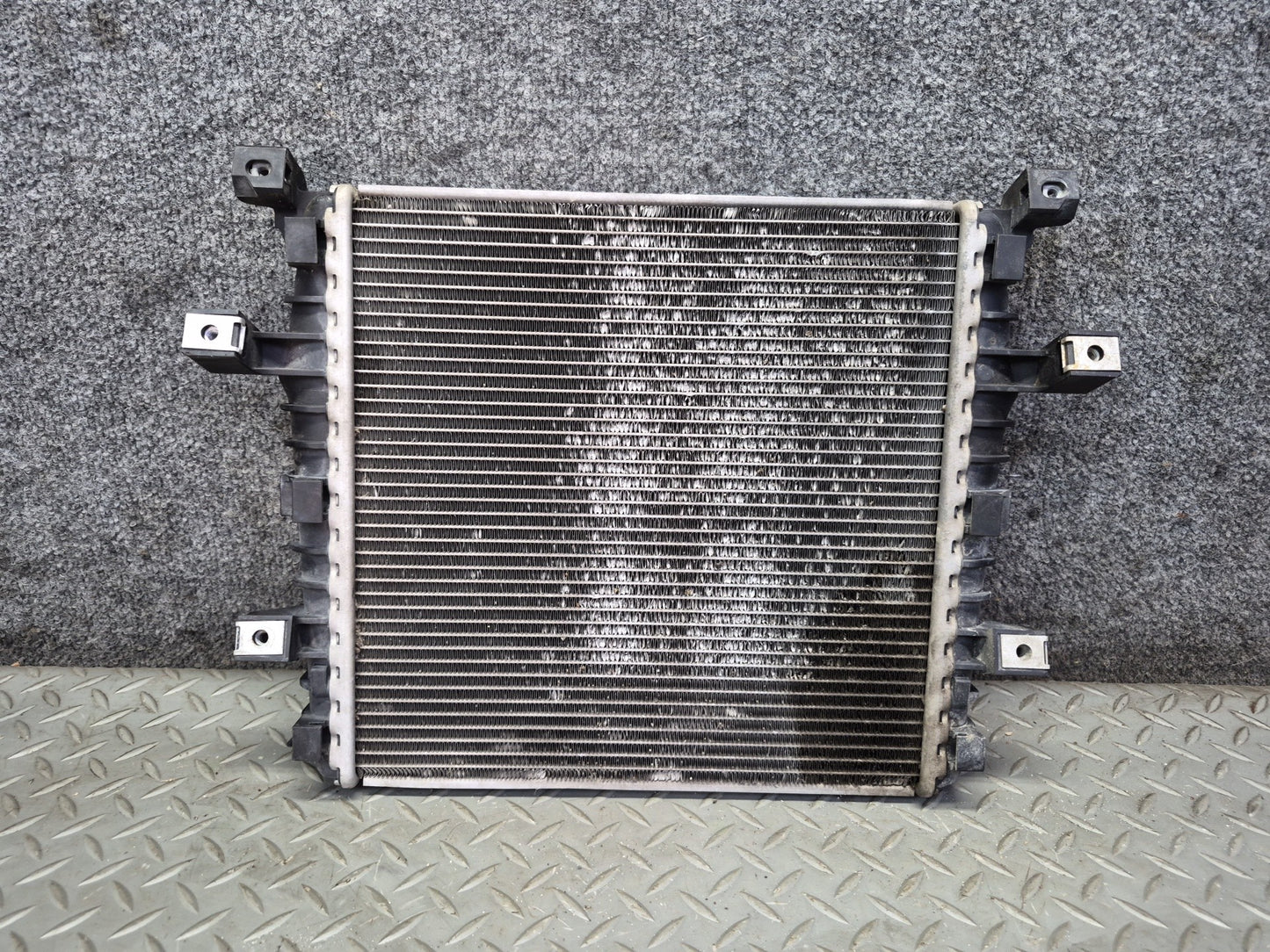 11-15 Audi 4L Q7 3.0L Left or Right Engine Secondary Auxiliary Radiator OEM