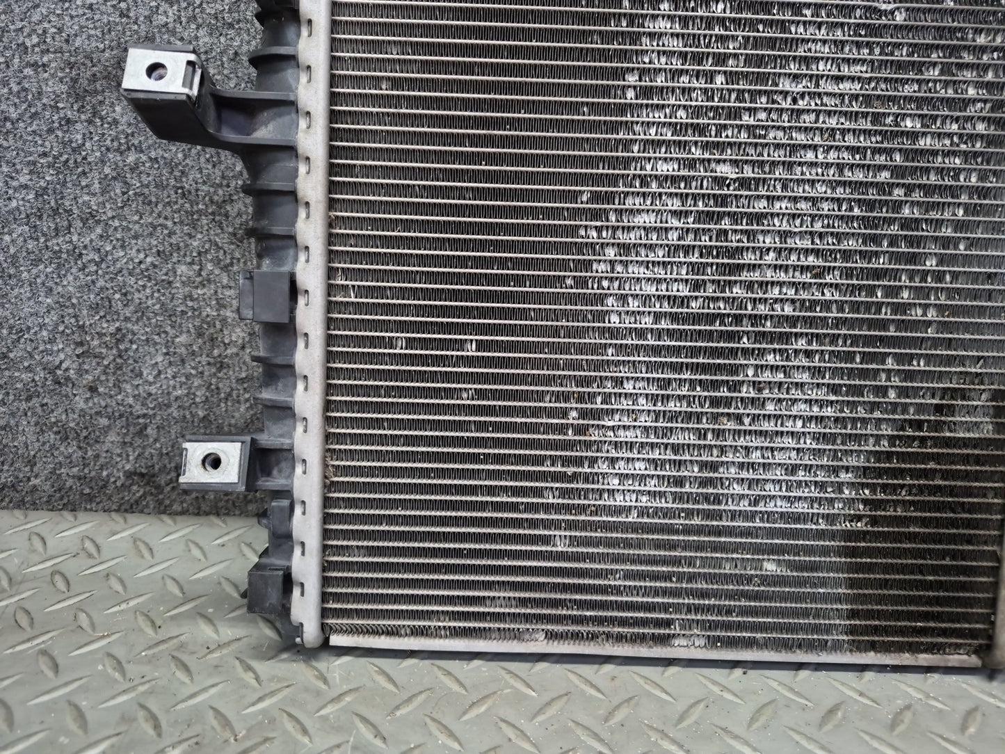 11-15 Audi 4L Q7 3.0L Left or Right Engine Secondary Auxiliary Radiator OEM
