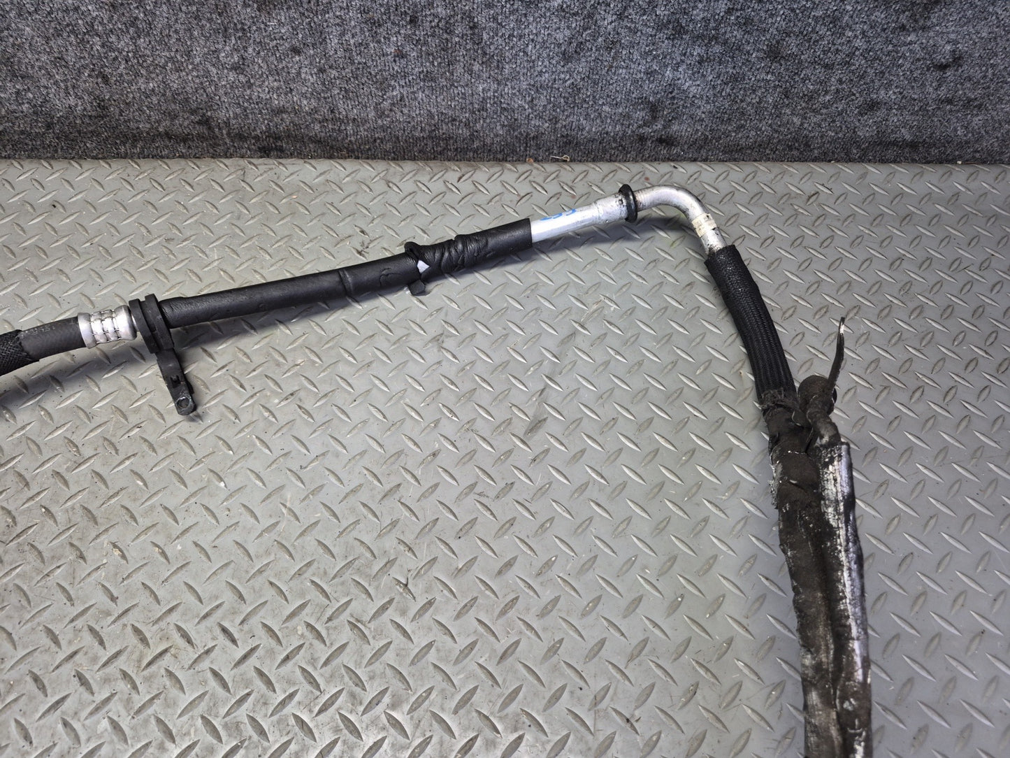 02-05 Ford Thunderbird A/C Air Condition Hose Pipe Line Dryer Set OEM