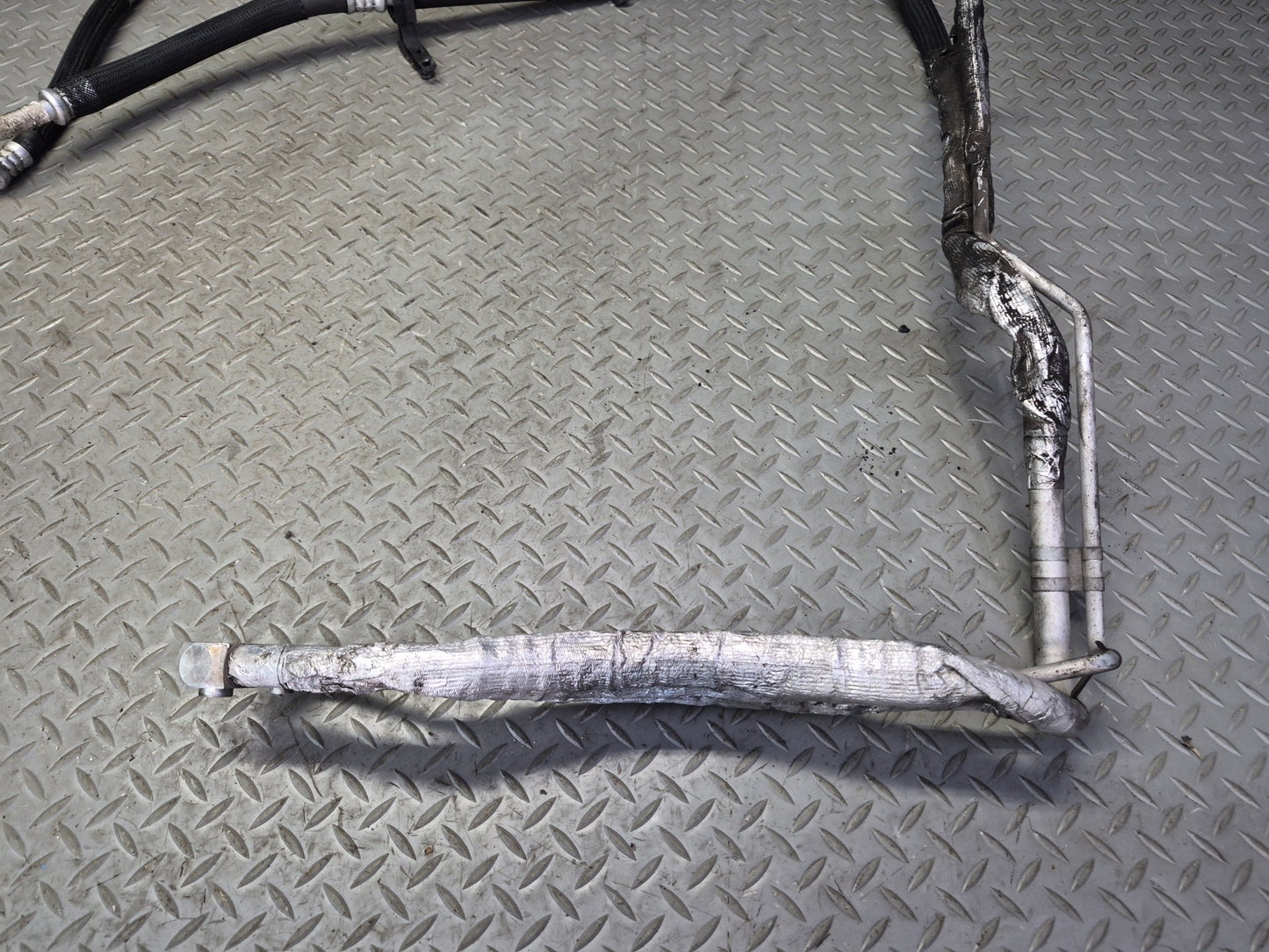 02-05 Ford Thunderbird A/C Air Condition Hose Pipe Line Dryer Set OEM
