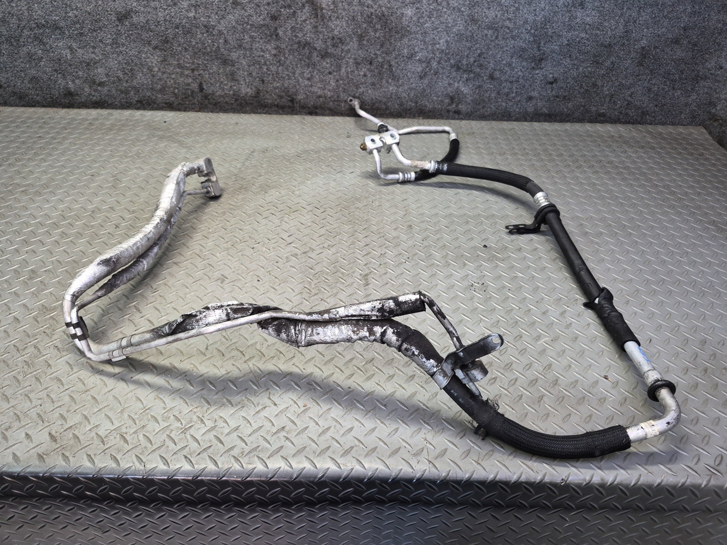 02-05 Ford Thunderbird A/C Air Condition Hose Pipe Line Dryer Set OEM
