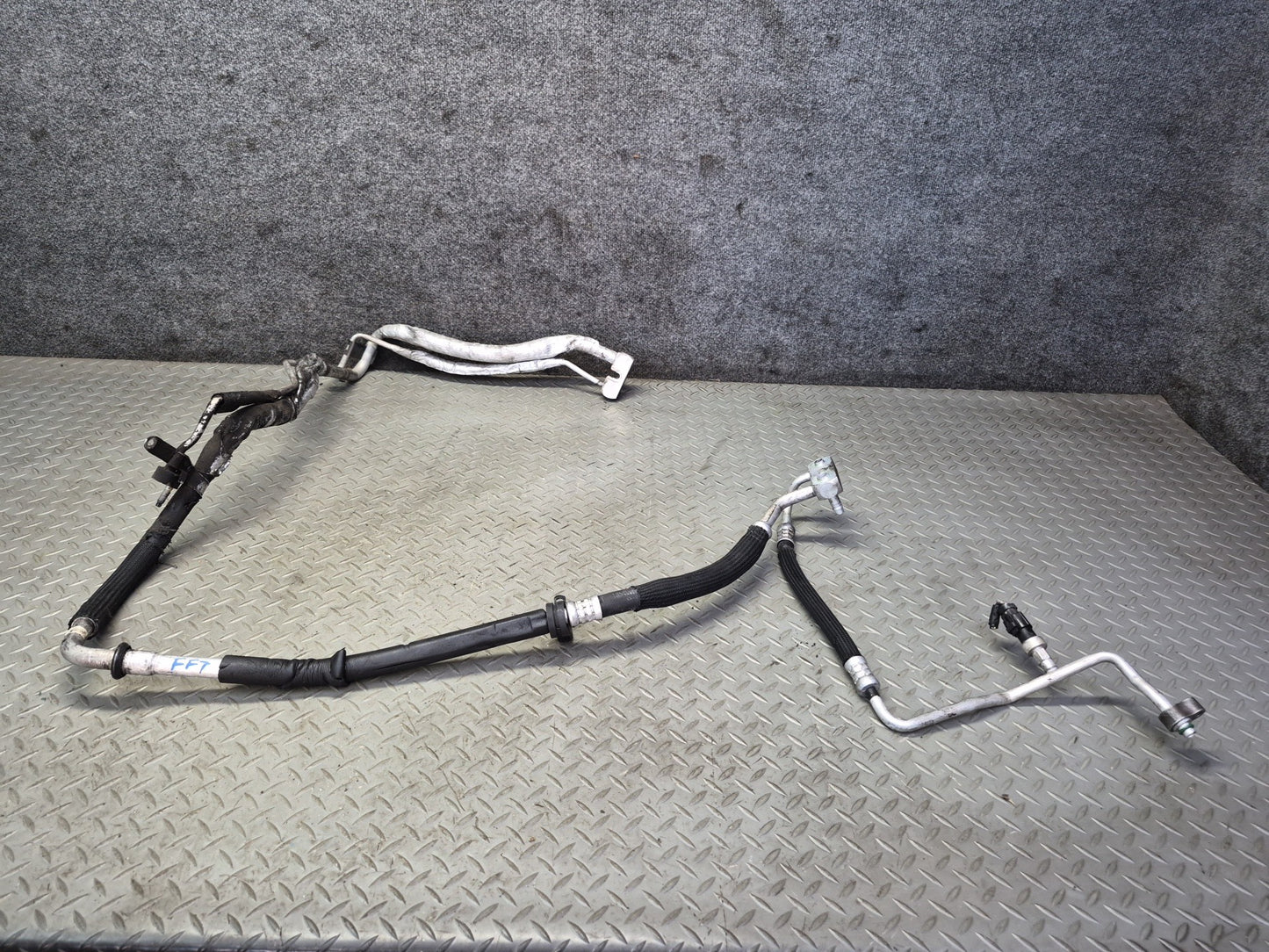 02-05 Ford Thunderbird A/C Air Condition Hose Pipe Line Dryer Set OEM