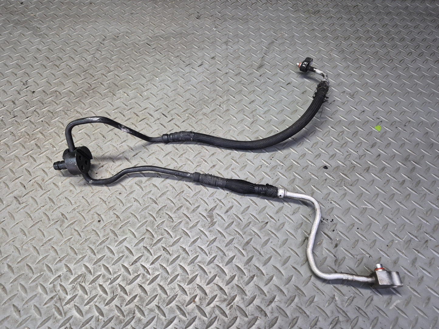 02-05 Ford Thunderbird A/C Air Condition Hose Pipe Line Dryer Set OEM