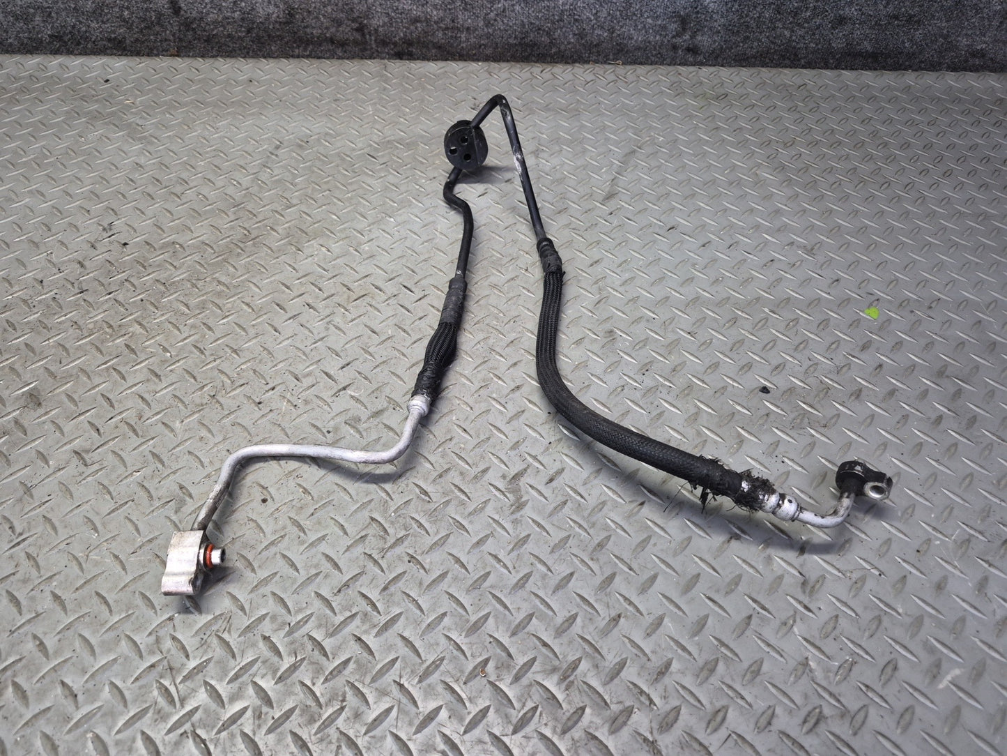 02-05 Ford Thunderbird A/C Air Condition Hose Pipe Line Dryer Set OEM