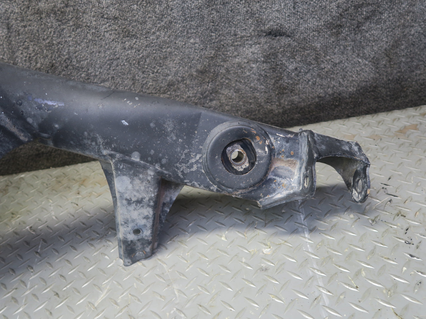 86-89 Mercedes R107 560SL Rear Suspension Crossmember Subframe K-frame Cradle