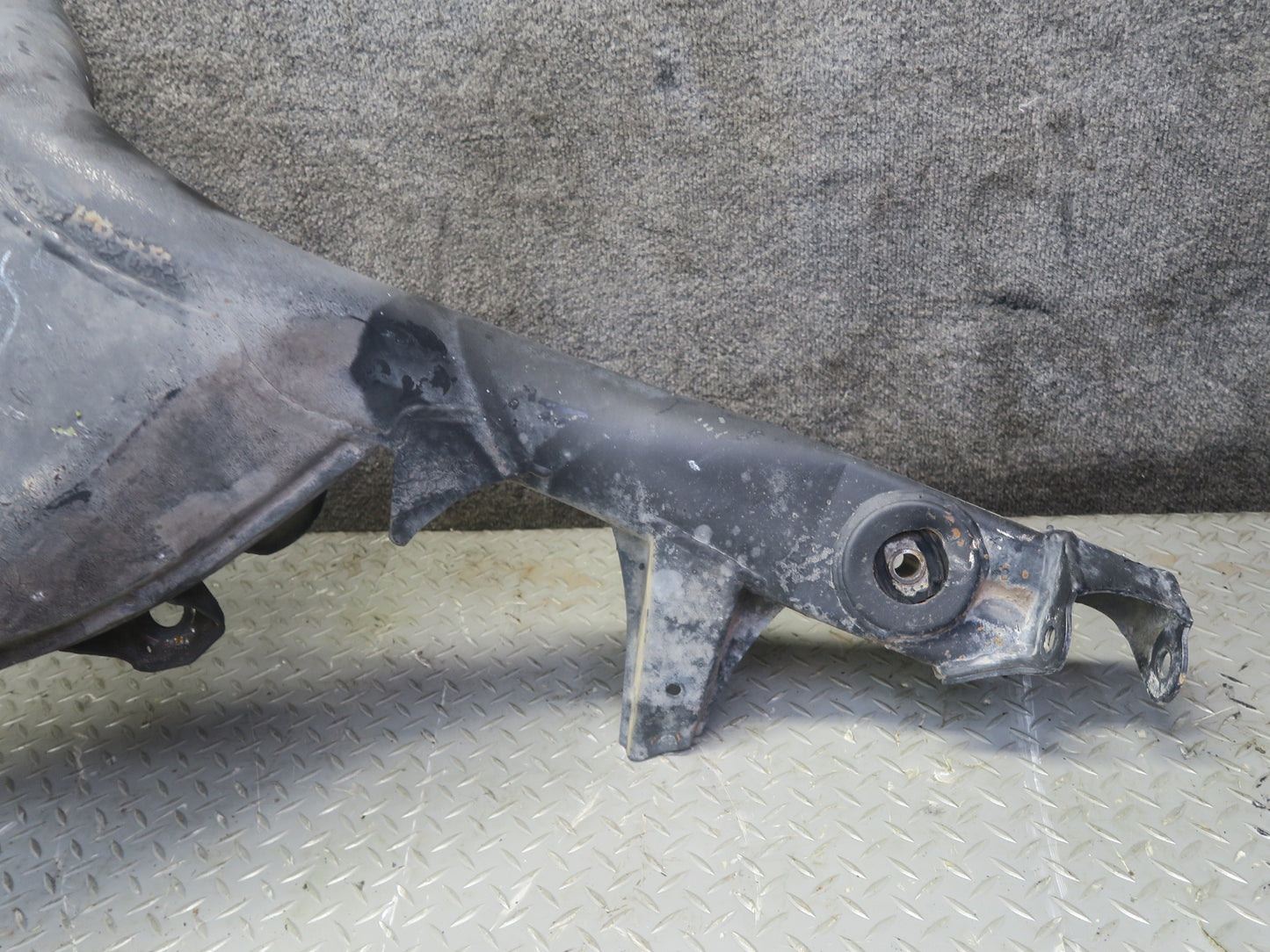 86-89 Mercedes R107 560SL Rear Suspension Crossmember Subframe K-frame Cradle
