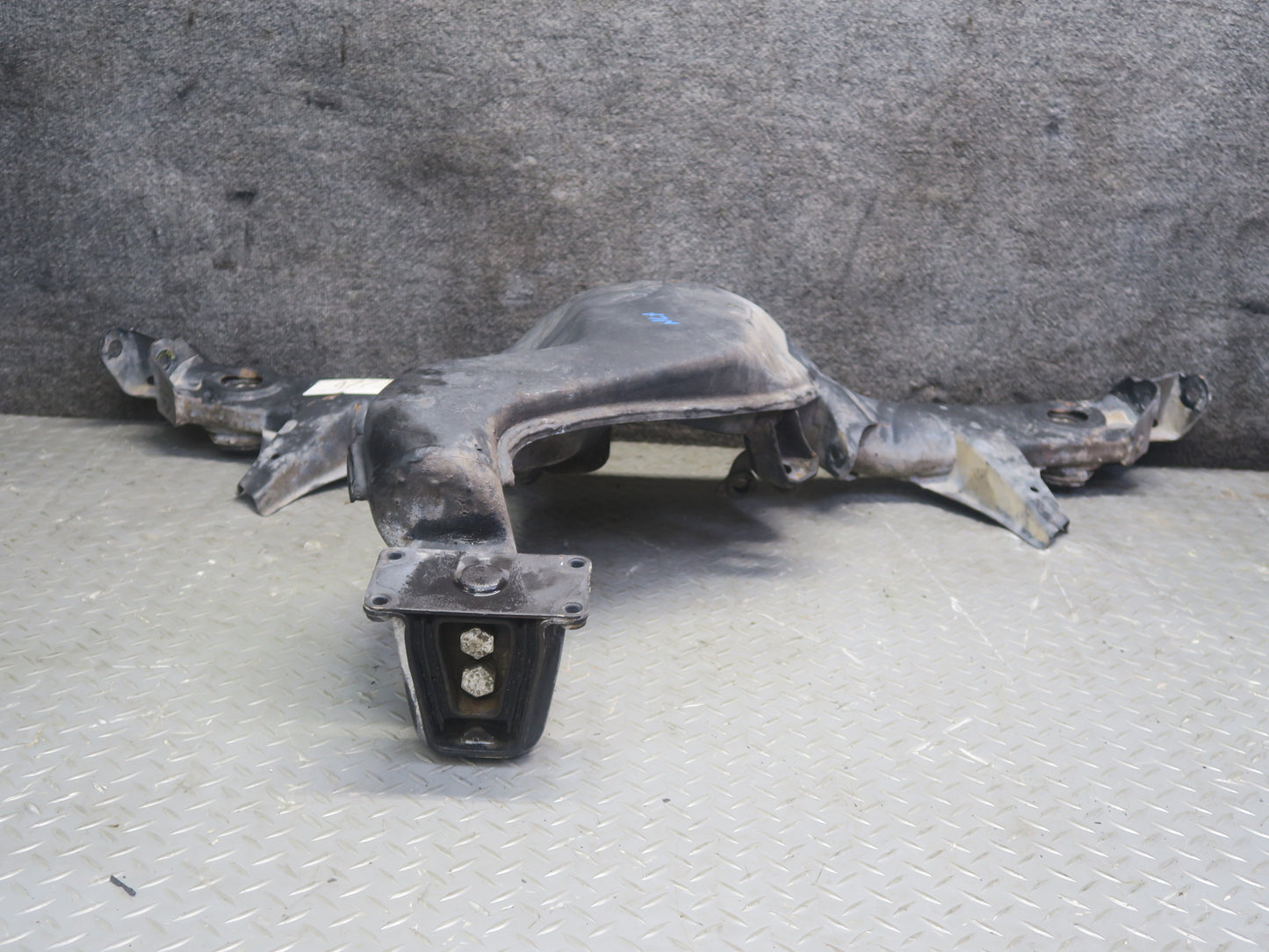 86-89 Mercedes R107 560SL Rear Suspension Crossmember Subframe K-frame Cradle